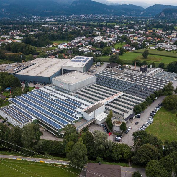 Produktionsgebäude in Mäder