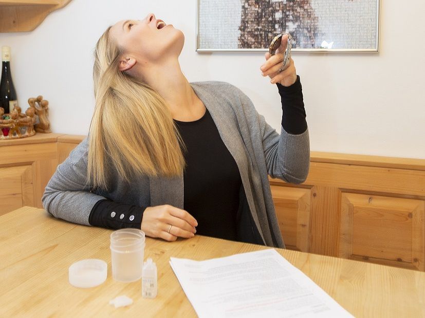 Gurgeltests sind nicht so unangenehm wie Abstriche. Gurgeltests sind nicht so unangenehm wie Abstriche.