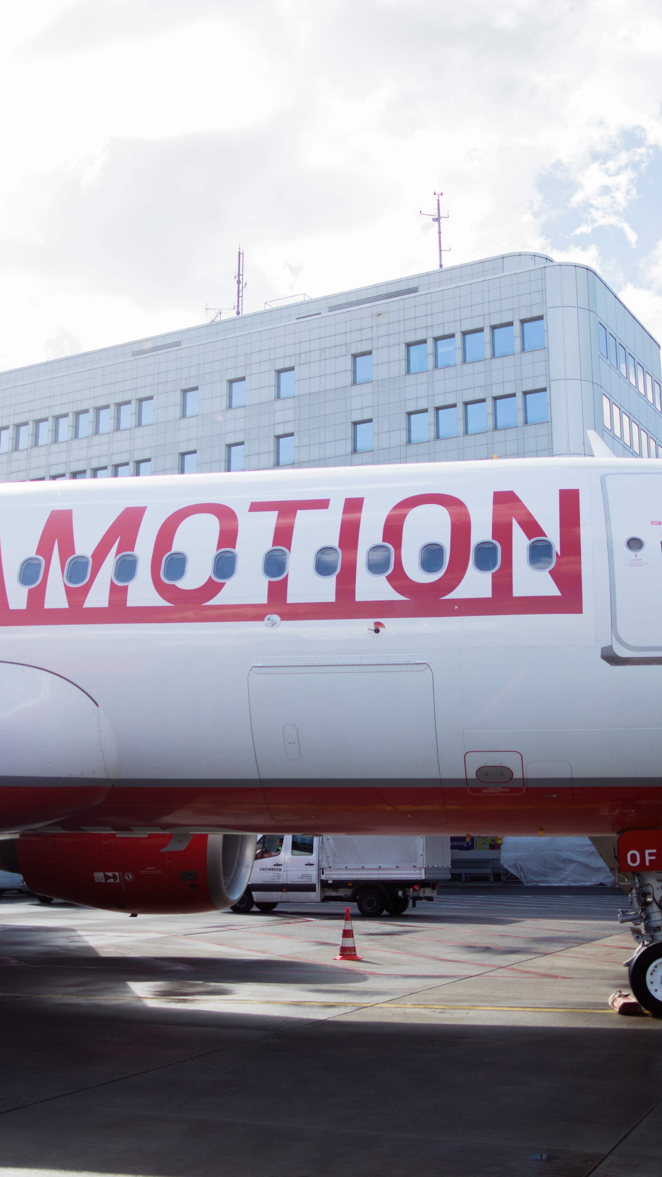 Laudamotion zieht die schweren Geschütze auf.