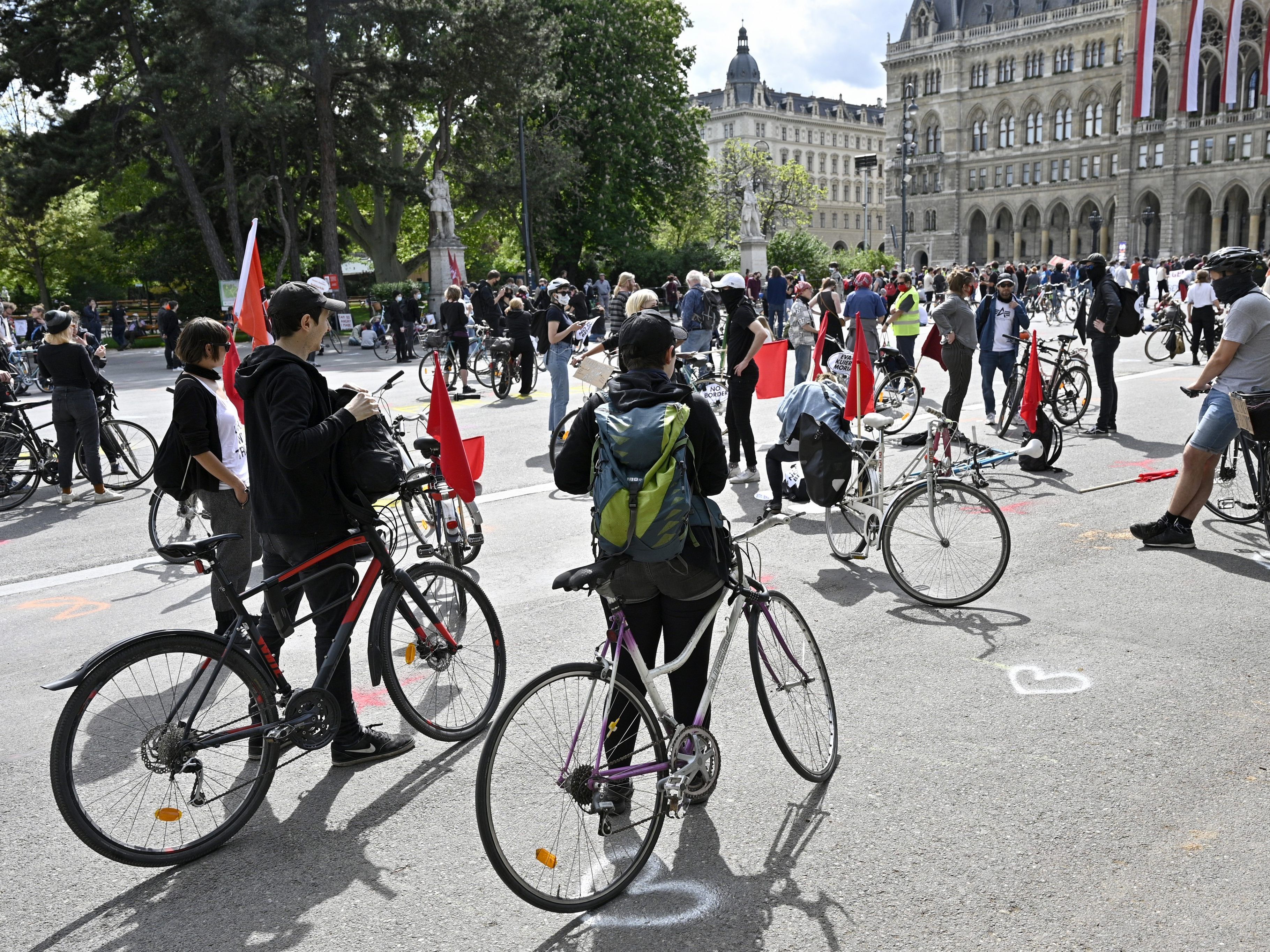 Bei der Mayday-Demo nahmen auch viele Fahrräder teil.