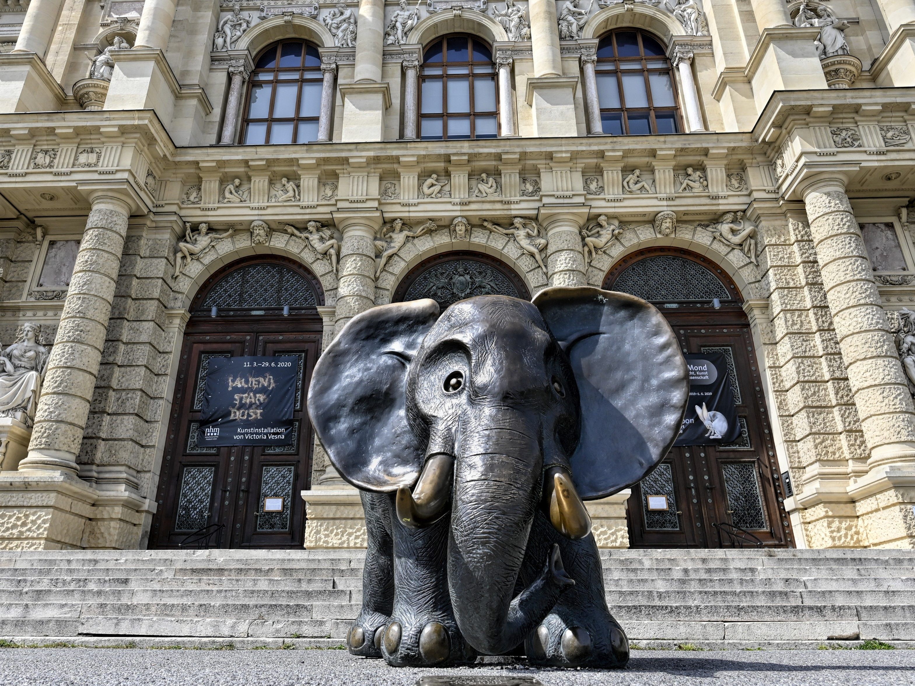 Museen dürfen ab 15. Mai wieder öffnen. Museen dürfen ab 15. Mai wieder öffnen.