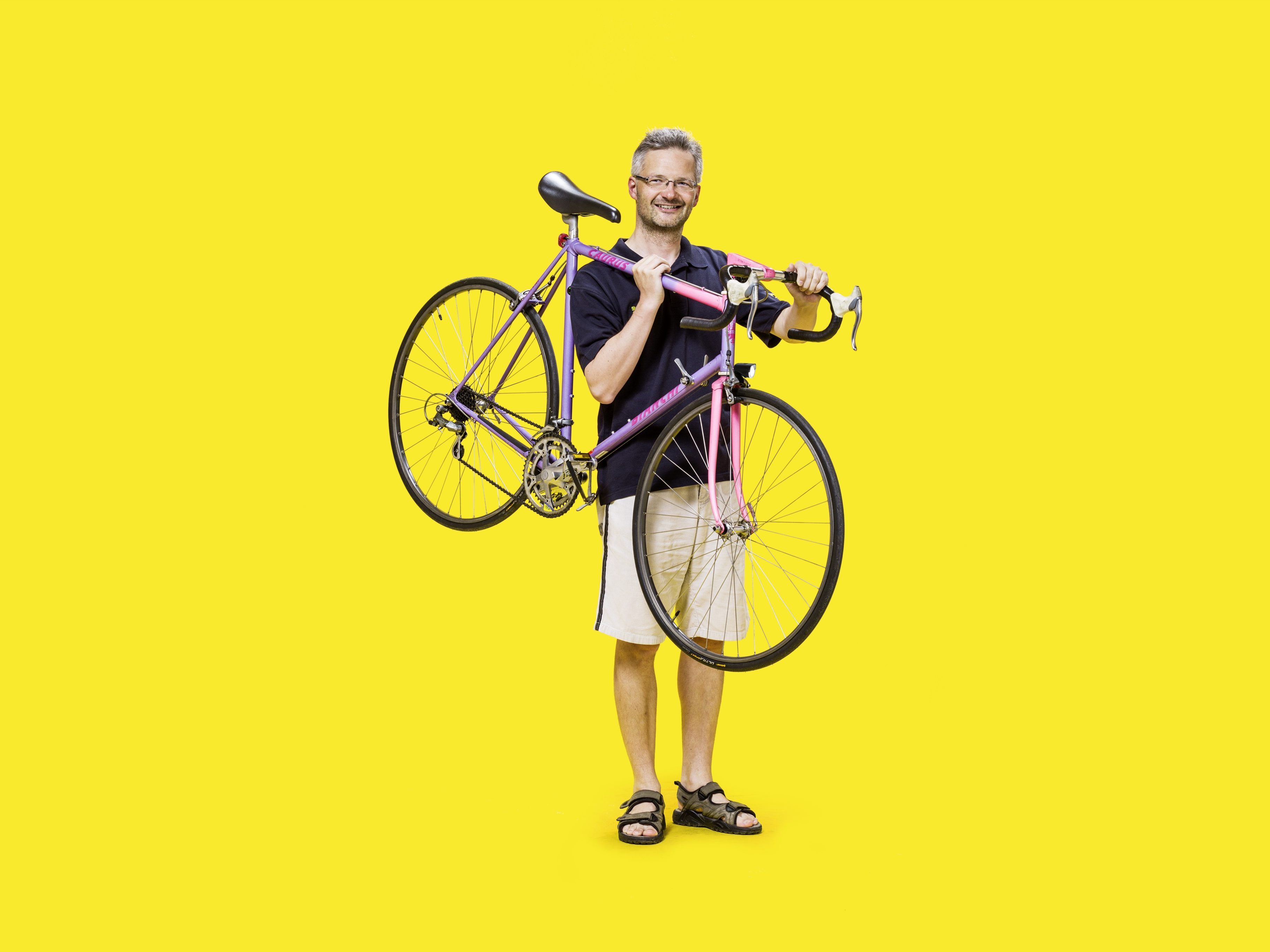 In die Pedale treten