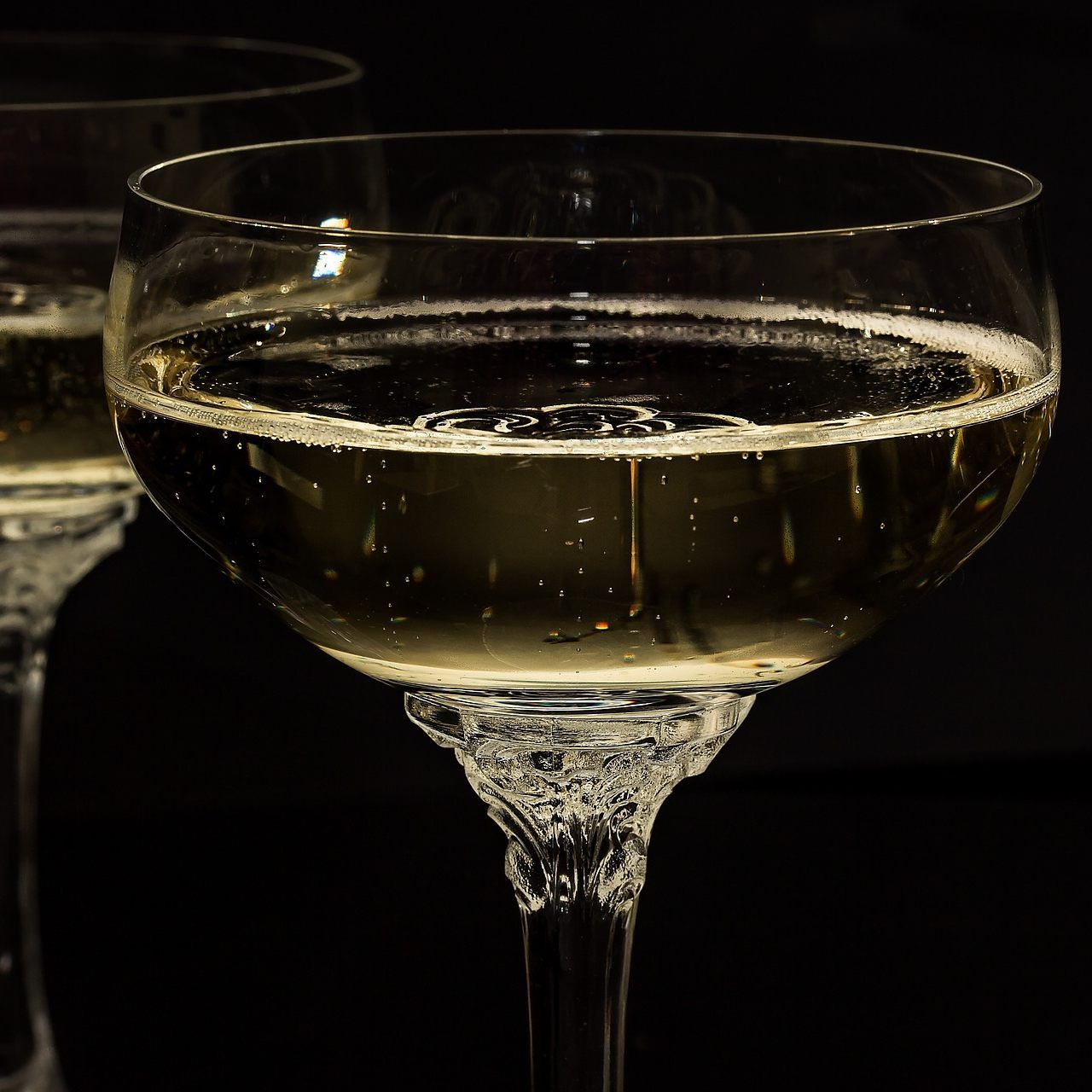 Davon haben alle was: Die Steuer auf Schaumwein fällt.