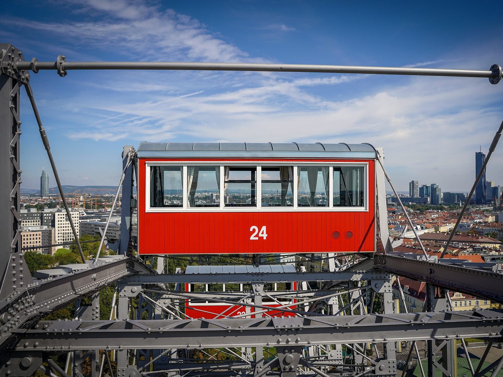 Für das Streaming-Event wird am Wiener Riesenrad eine Plattform installiert. Für das Streaming-Event wird am Wiener Riesenrad eine Plattform installiert.