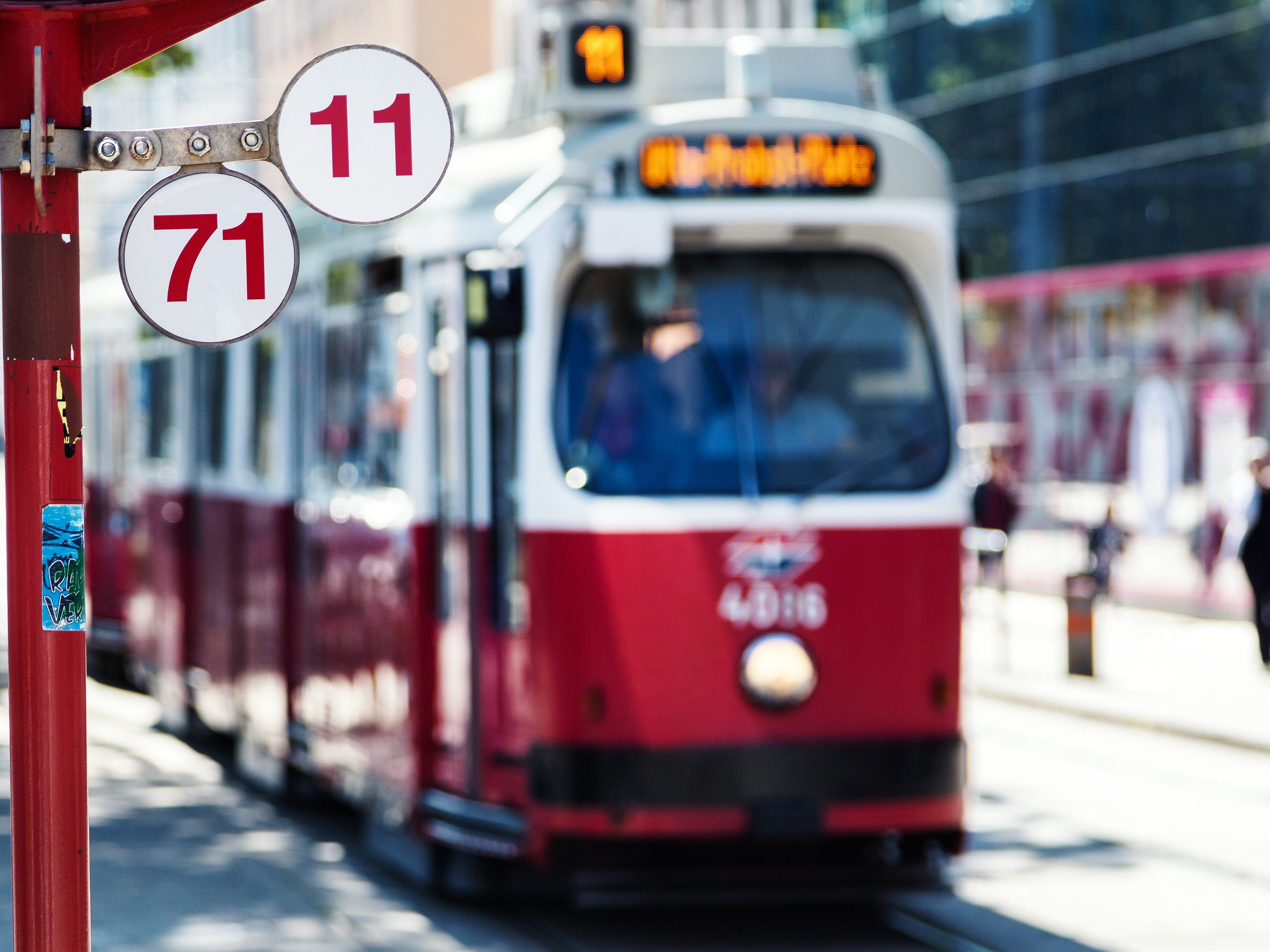 Der Fußgänger starb bei dem Unfall mit der Straßenbahnlinie 11 in Wien-Favoriten.
