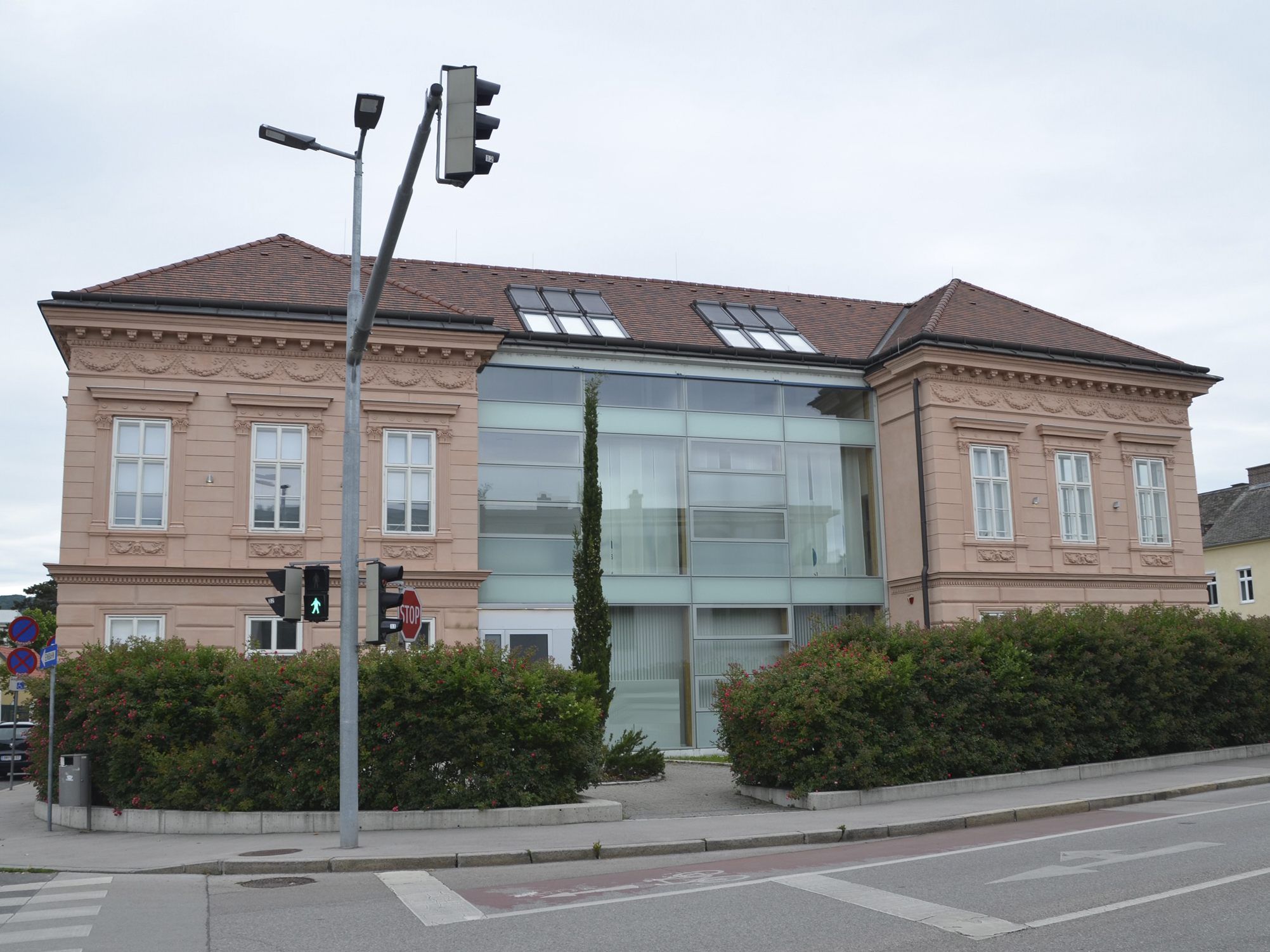 Zwei weitere Frauen befinden sich auf der Intensivstation. Zwei weitere Frauen befinden sich auf der Intensivstation.