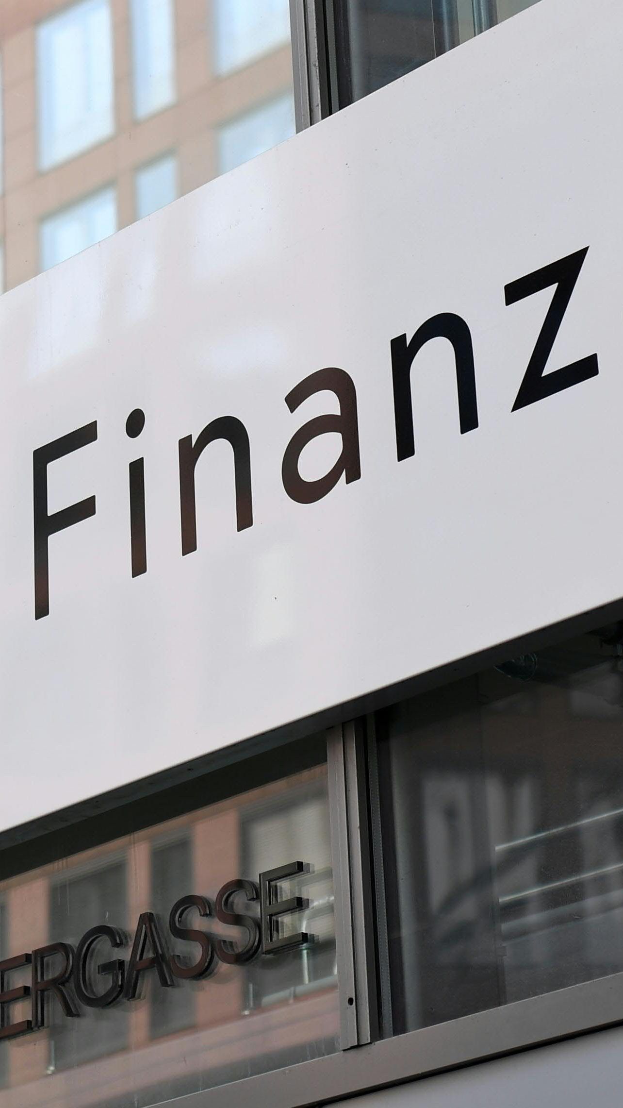 Bereits vorhandene Steuernummern werden "eingefroren".