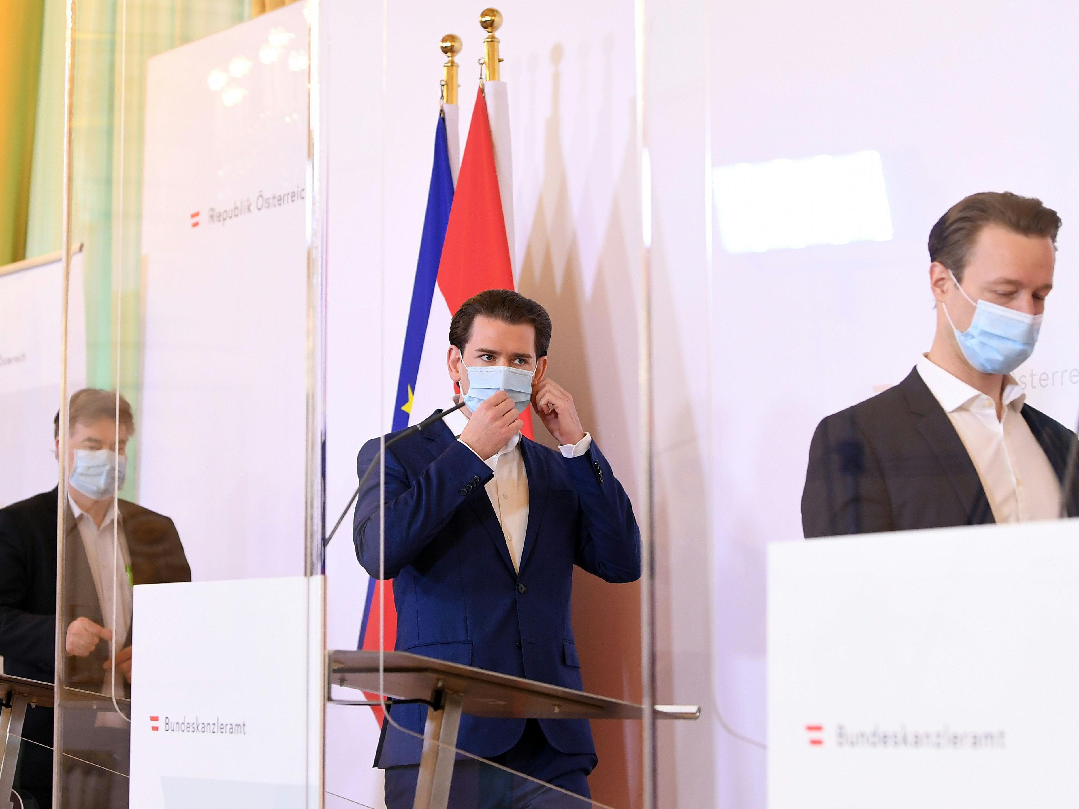 LIVE: Die Regierung informiert über das AUA-Rettungspaket. LIVE: Die Regierung informiert über das AUA-Rettungspaket.