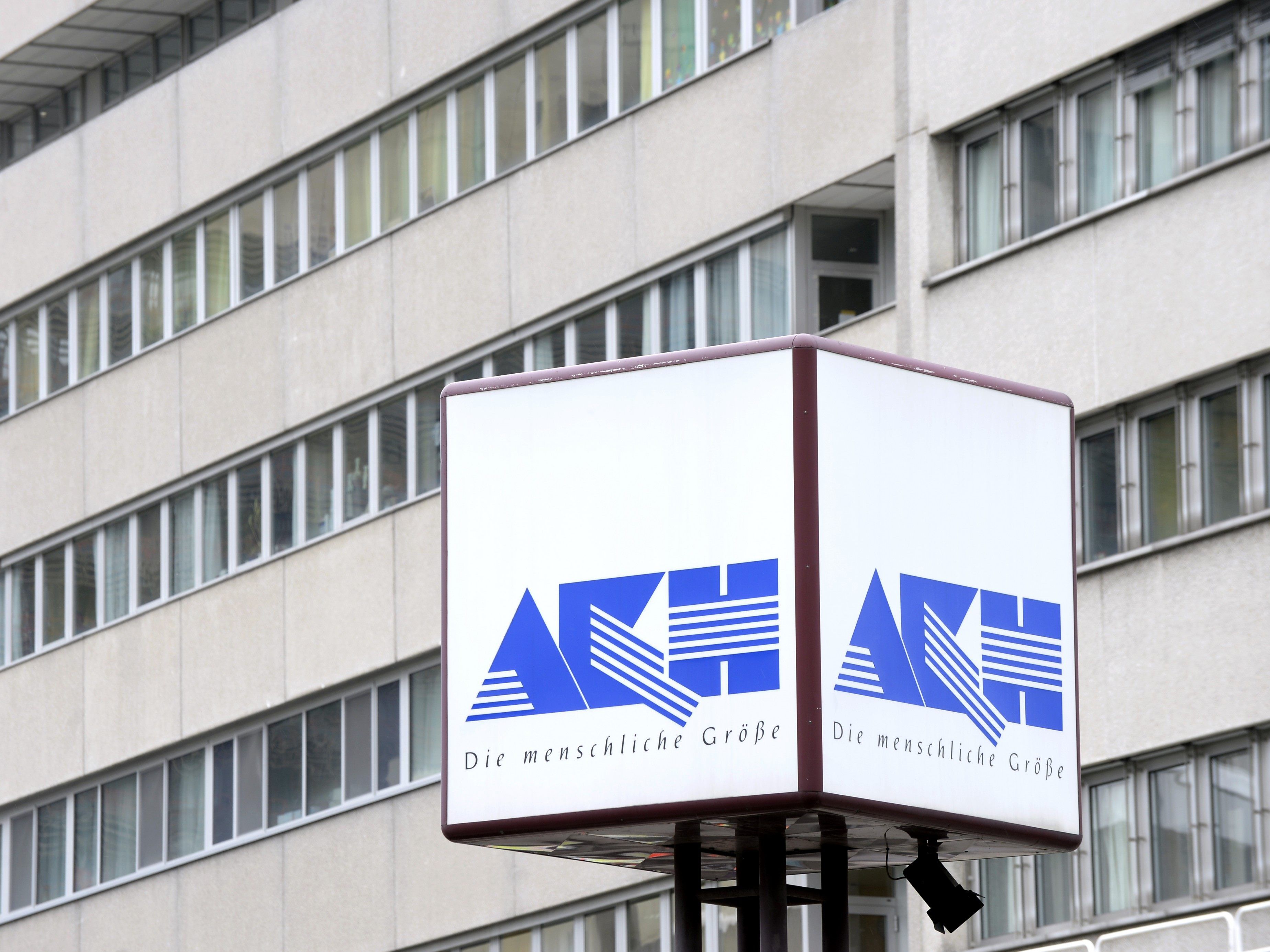 Wegen geringer Infektionen wird im AKH nun anlassbezogen getestet.