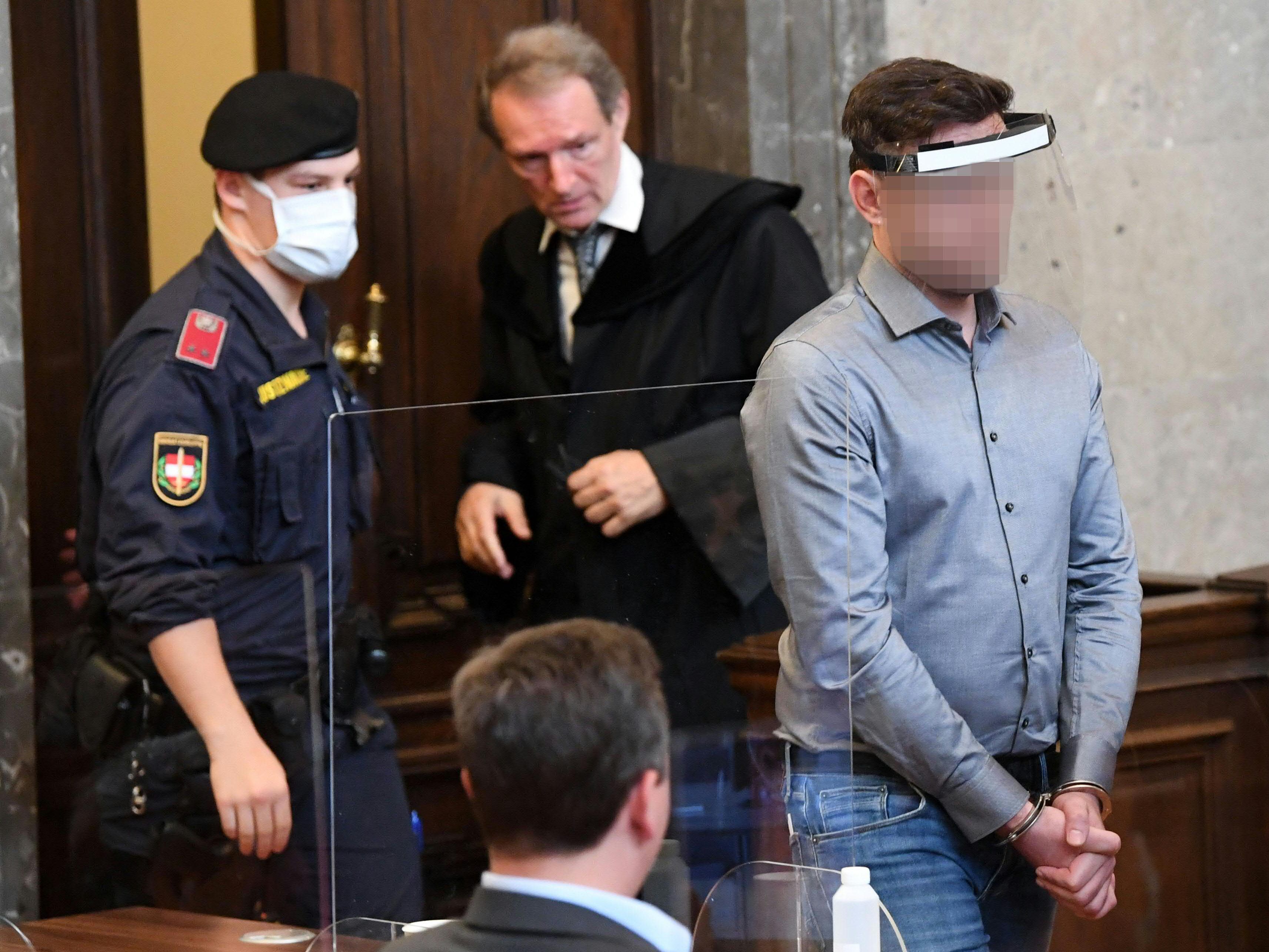 Am Freitag startete der Mordprozess gegen einen 32-jährigen Familienvater in Wien. Am Freitag startete der Mordprozess gegen einen 32-jährigen Familienvater in Wien.