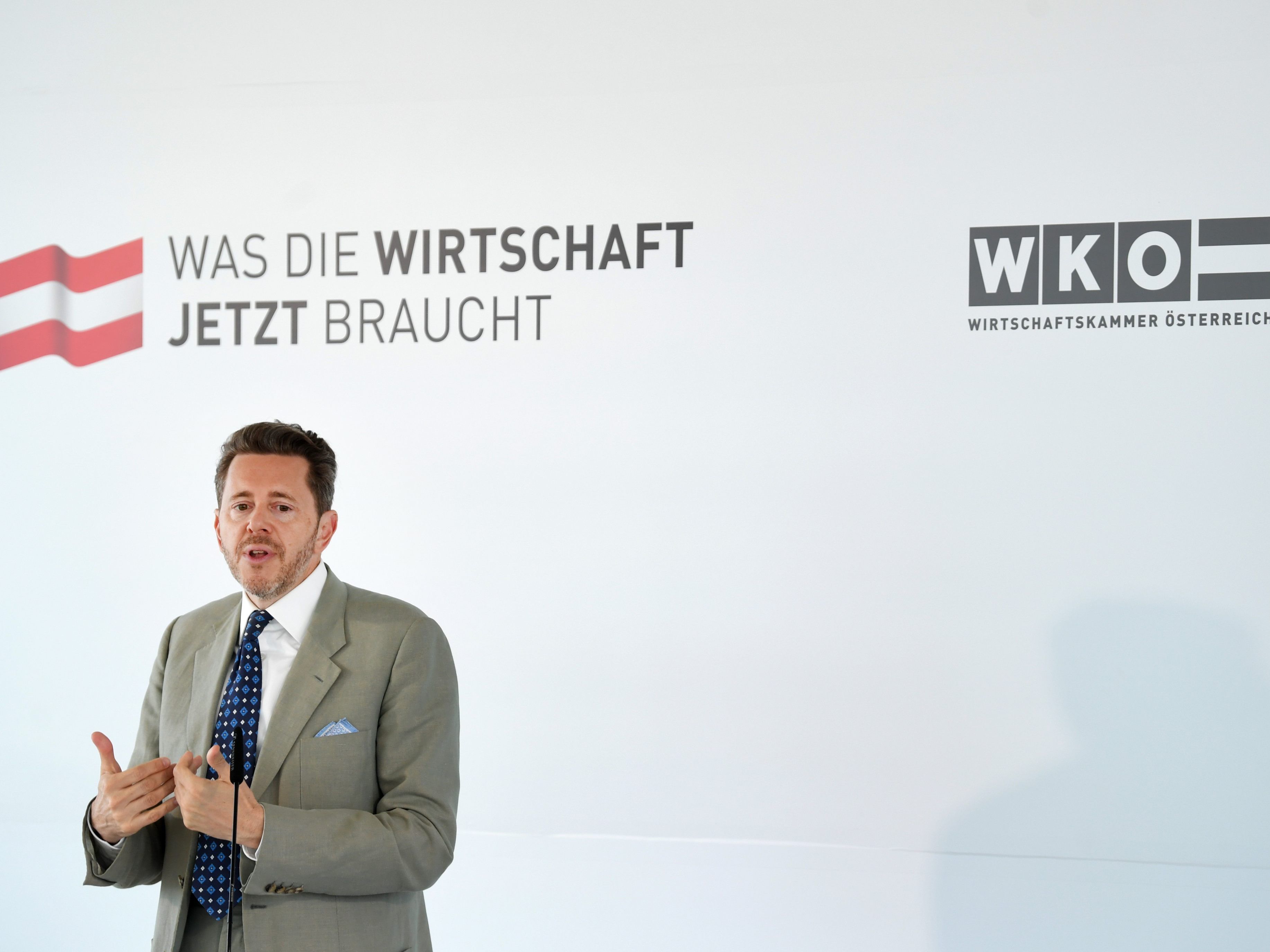 Mahrer sei bereit, über das Kurzarbeitsmodell zu verhandeln.