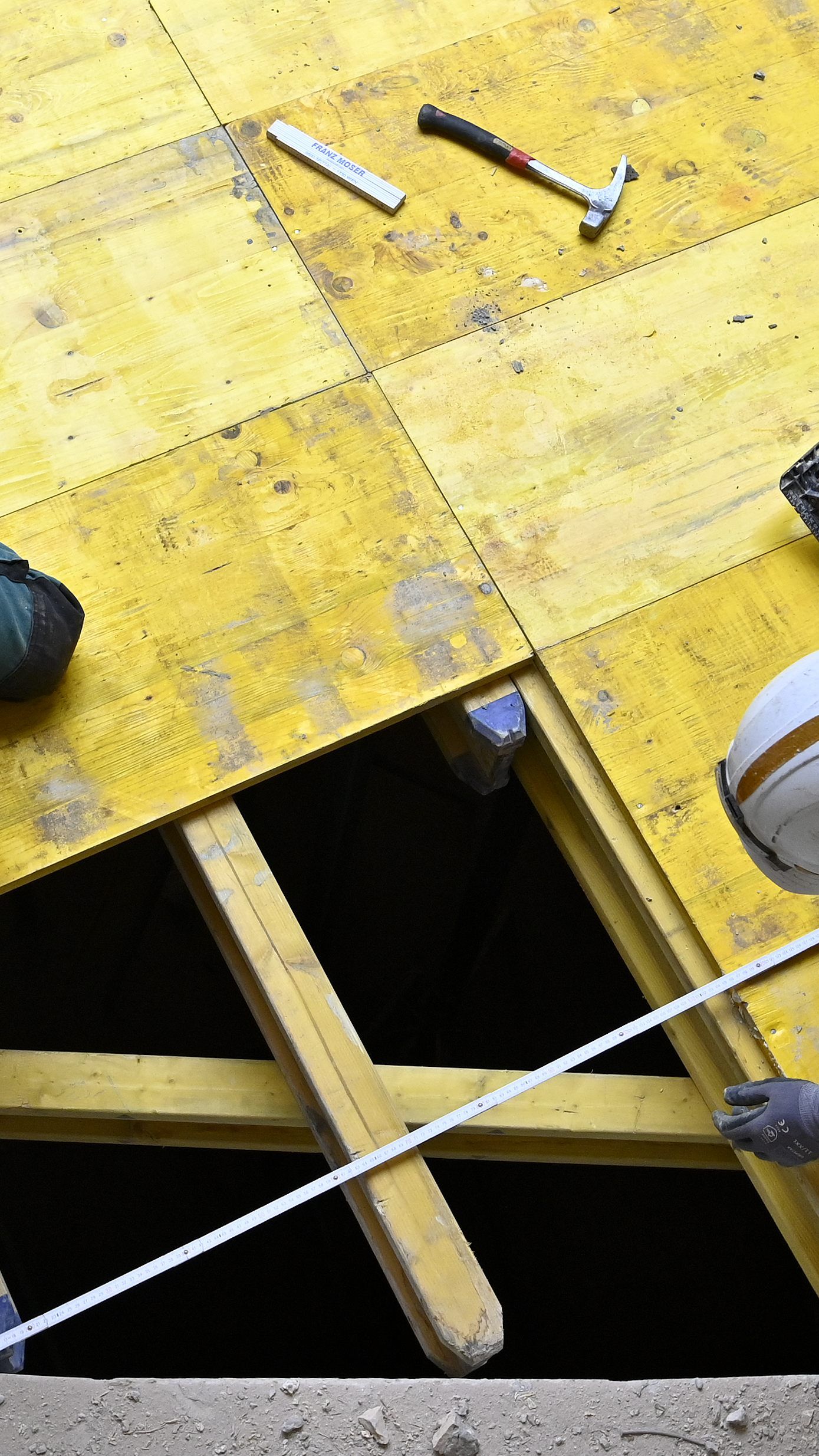 Bauarbeiter haben nach 20 Jahren Anspruch auf eine sechste Urlaubswoche.