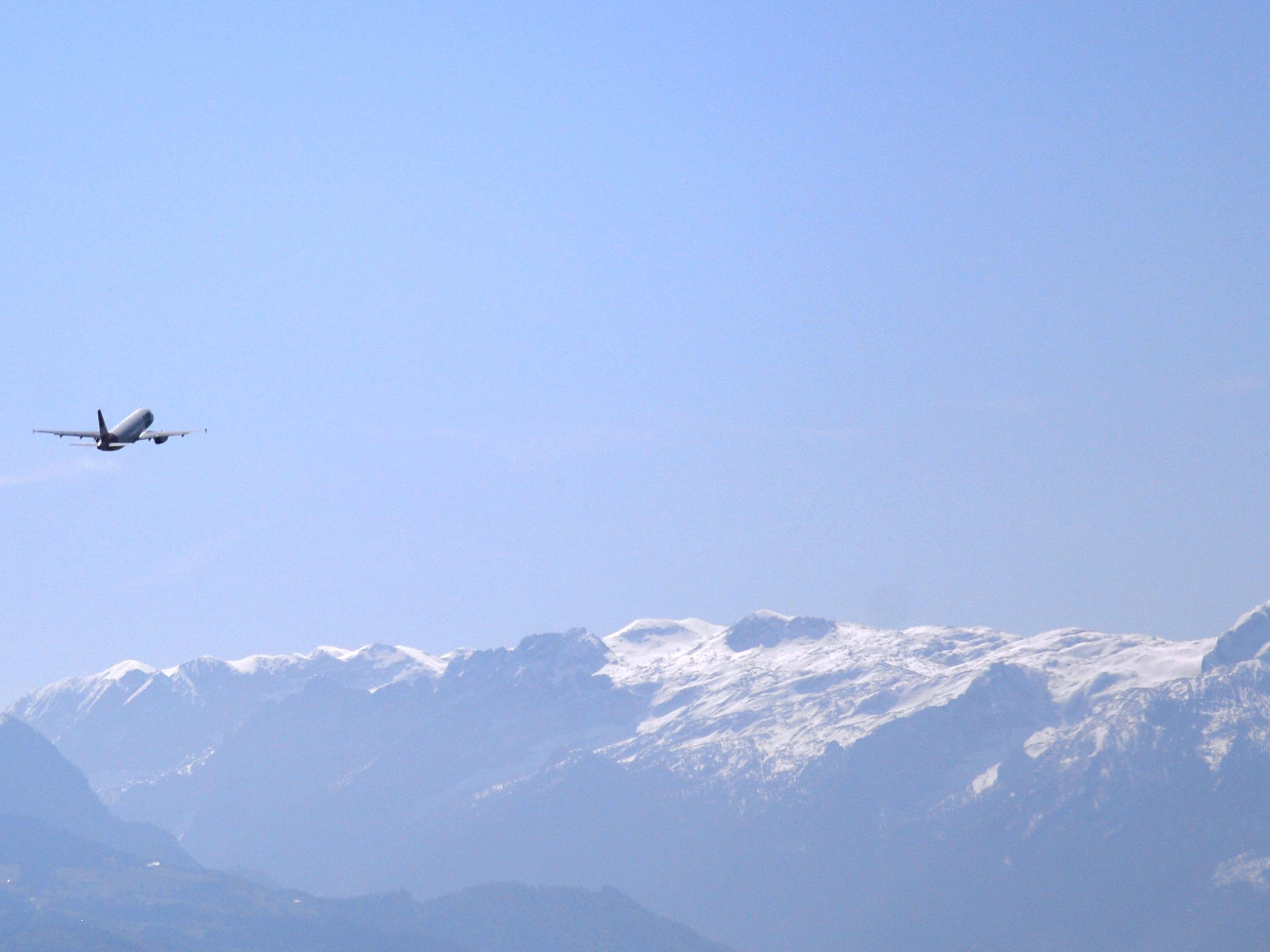 Kritik am Aus der Inlandsflugstrecke Wien-Salzburg durch die AUA-Rettung kommt vor allem aus Salzburg.