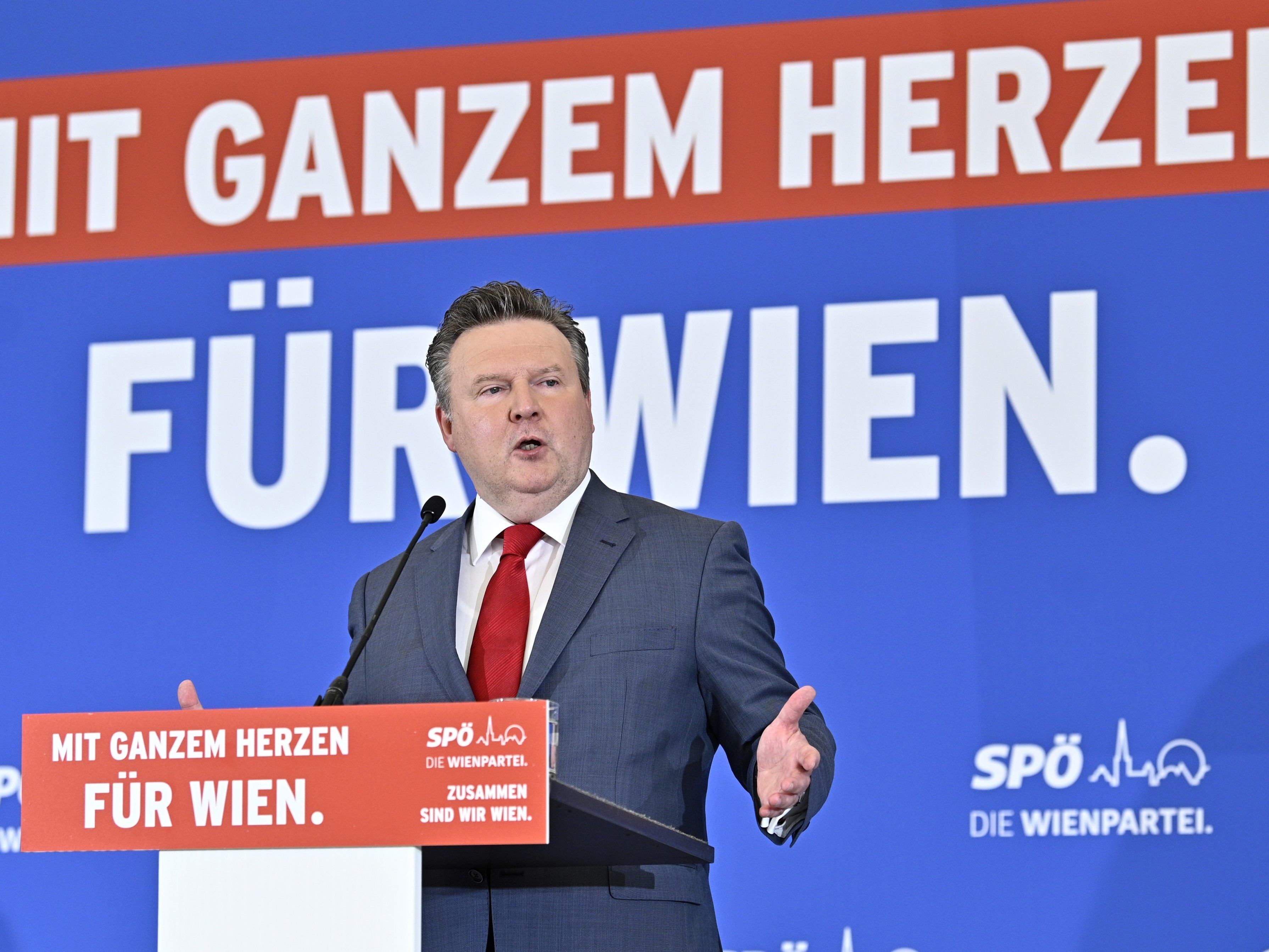 Wiens Bürgermeister Michael Ludwig bei der SPÖ-Präsentation zur Wien-Wahl 2020. Wiens Bürgermeister Michael Ludwig bei der SPÖ-Präsentation zur Wien-Wahl 2020.