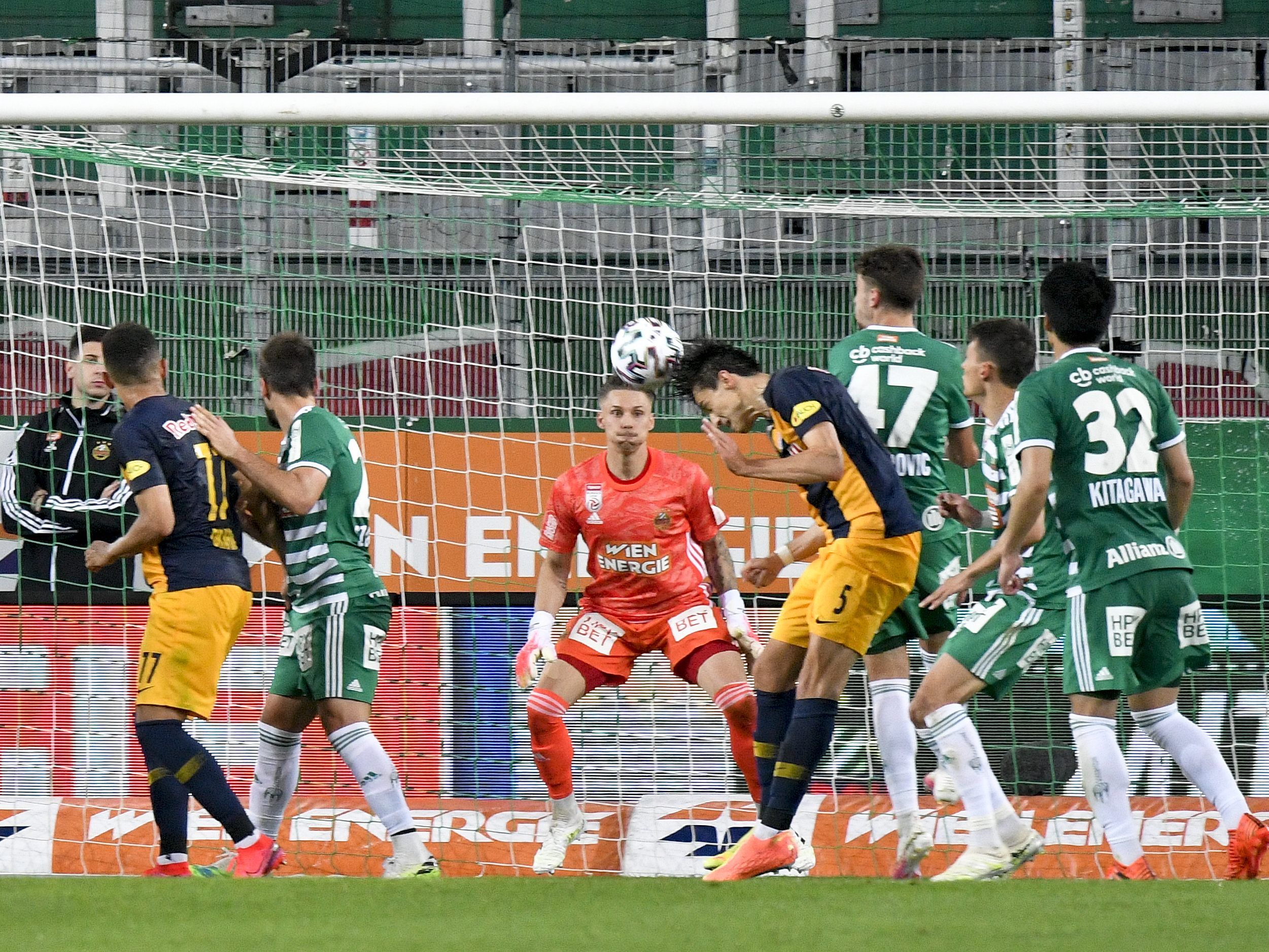 Trotz guten Starts wurde Rapid Wien von RB Salzburg mit 2:7 abgefertigt.