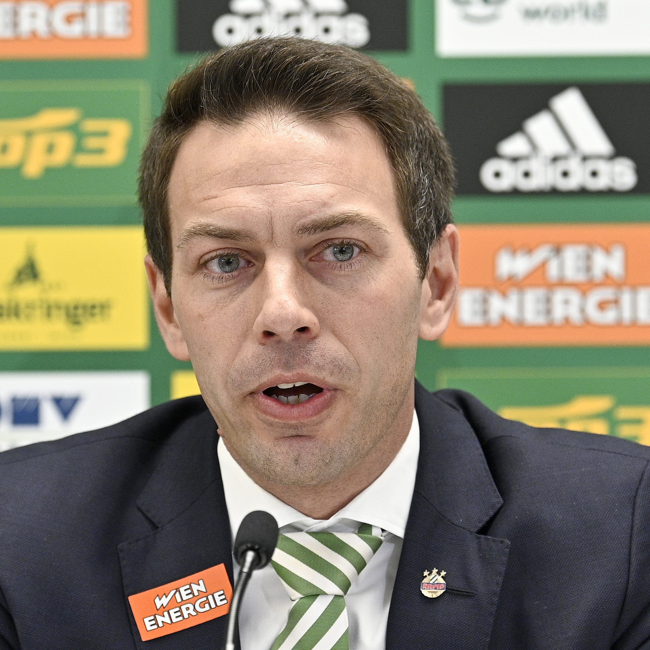 Christoph Peschek sieht in dem Transparent keinen Skandal.