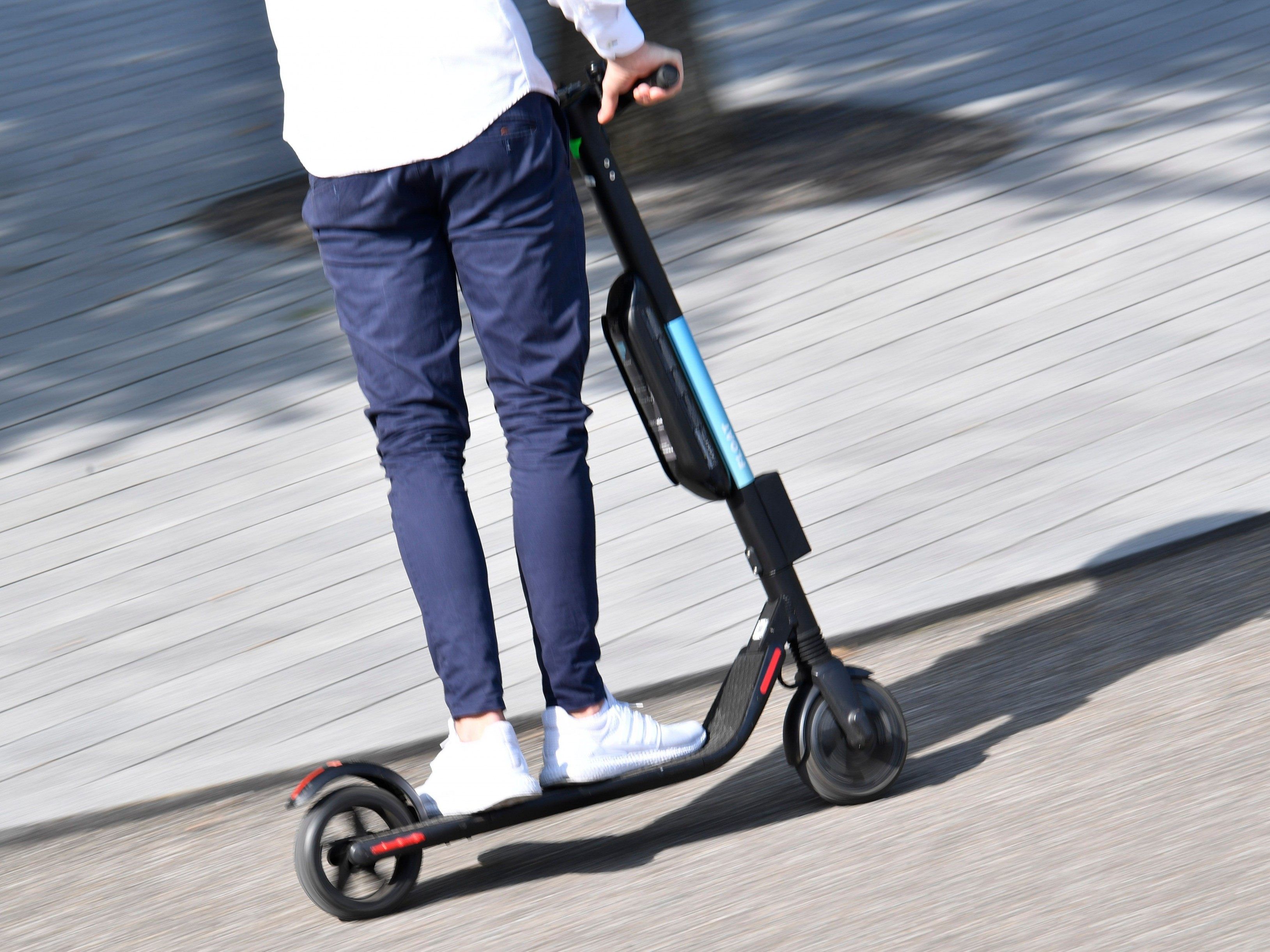 Der Mann lenkte den E-Scooter mit 1,7 Promille im Blut. Der Mann lenkte den E-Scooter mit 1,7 Promille im Blut.