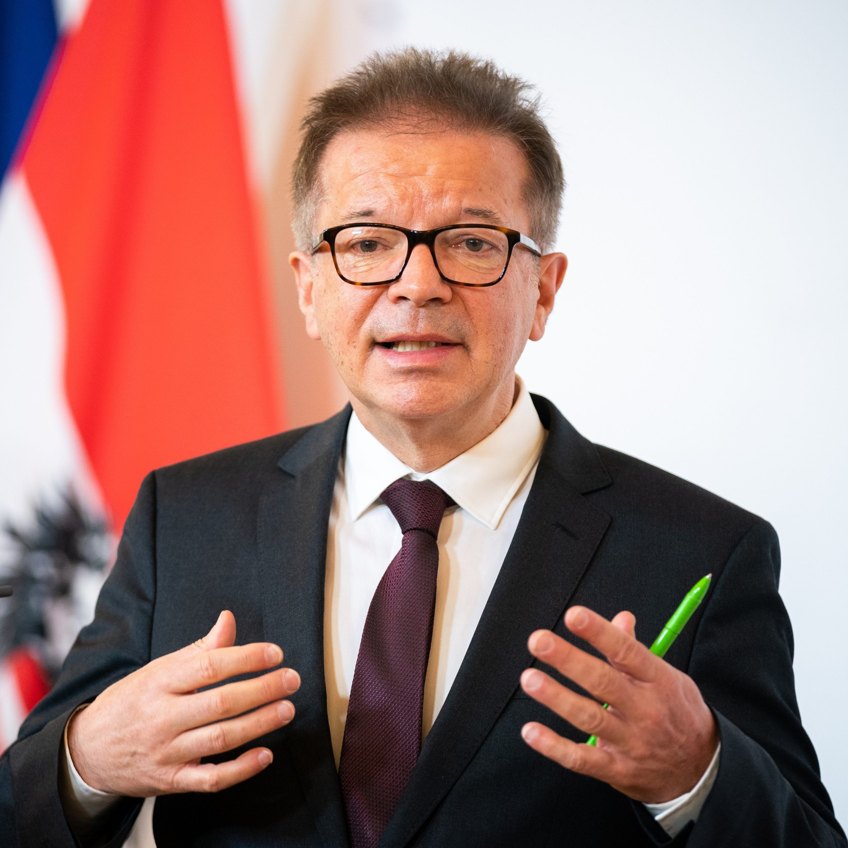 "Bei Schutzausrüstung nicht gut gelaufen"