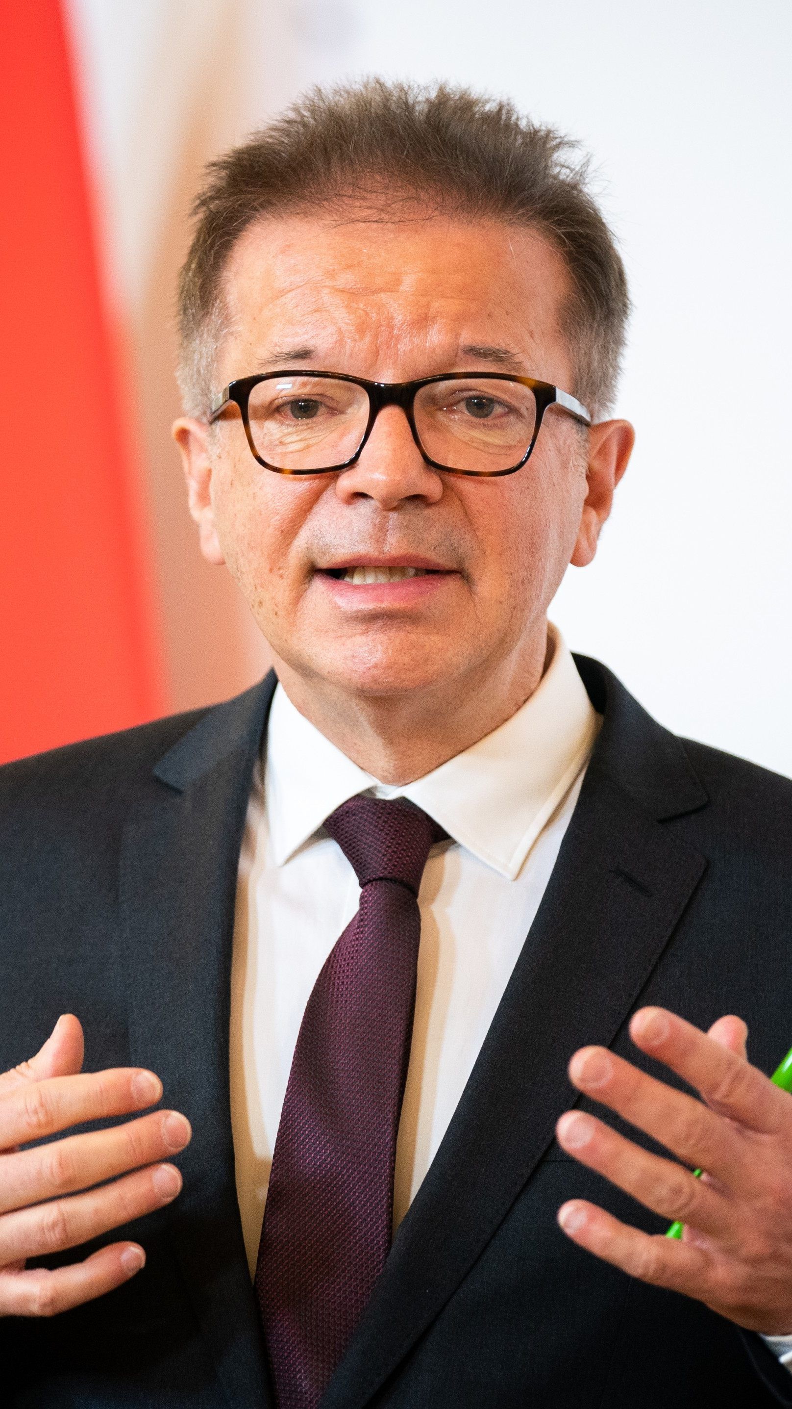 "Bei Schutzausrüstung nicht gut gelaufen"