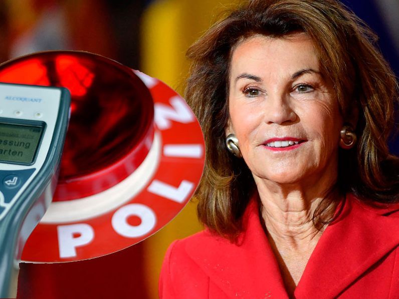 Nach Lokalbesuch in Wien Ex-Kanzlerin Bierlein fuhr alkoholisiert - Führerschein abg