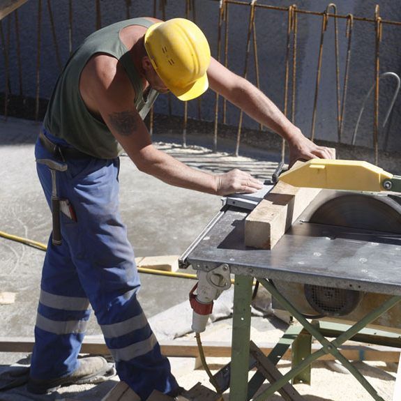 Nach 20 Arbeitsjahren gibt es für Bauarbeiter eine zusätzliche Urlaubswoche
