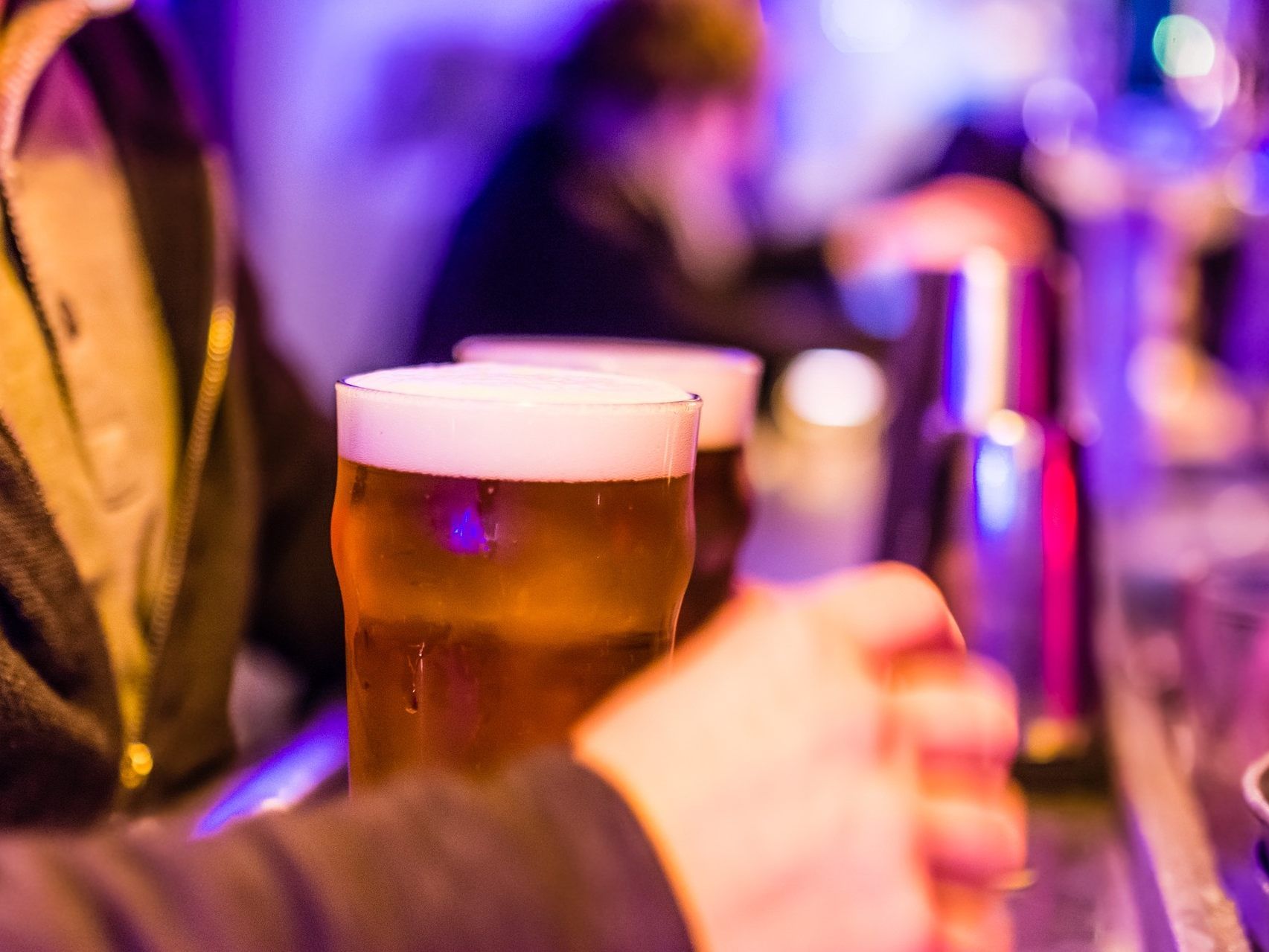 Vier Mitarbeiter, darunter drei Wiener, des Bierlokals "Fabrik" in Vösendorf sind am Coronavirus erkrankt.