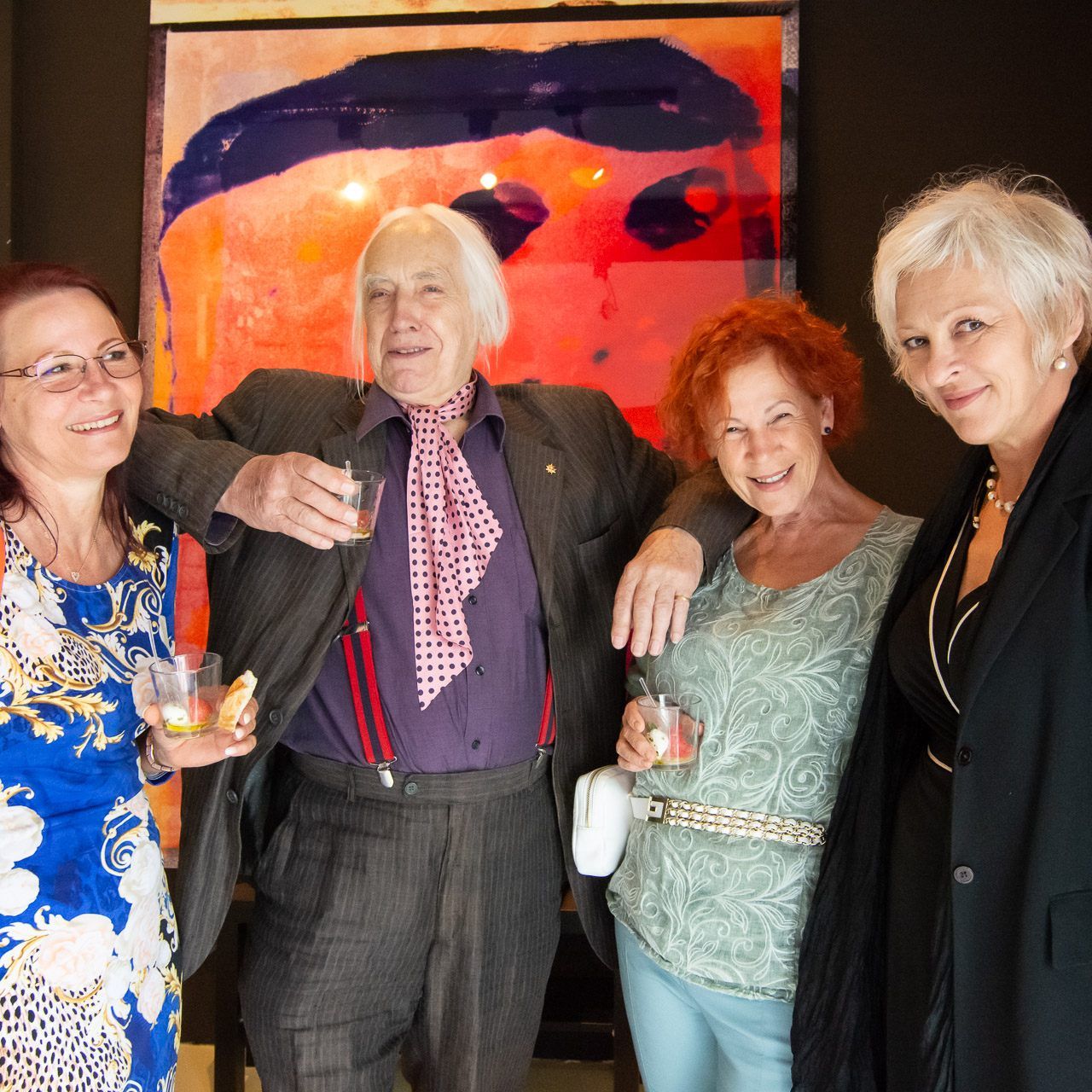 Wener Branz ließ seine Besucher live und hautnah in die Erotik und Magie seiner Bilder eintauchen