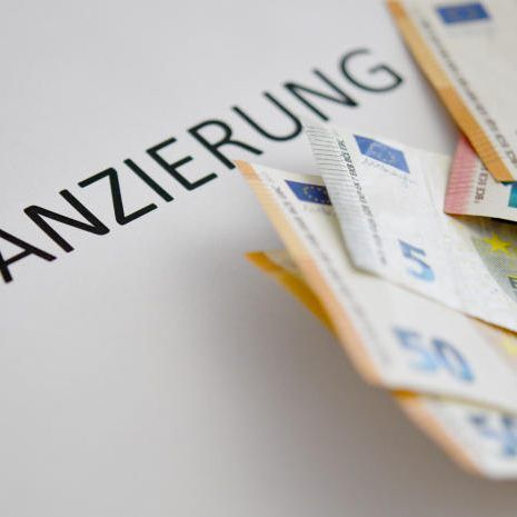 Betroffen sind 594 Mitarbeiter