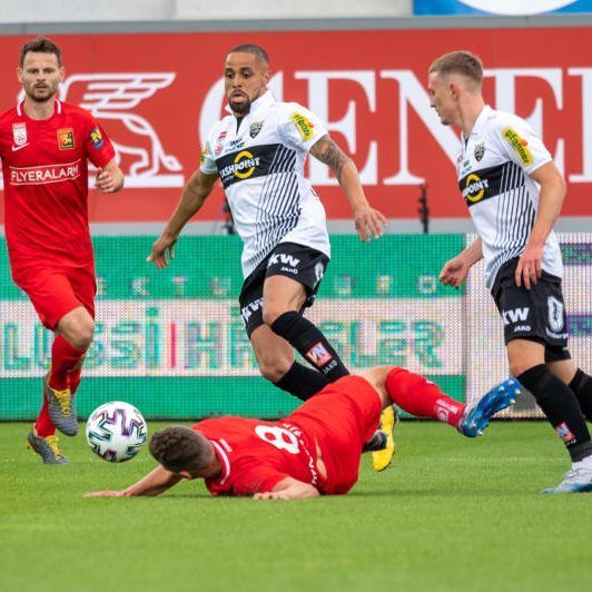 Umkämpfte Partie in Altach