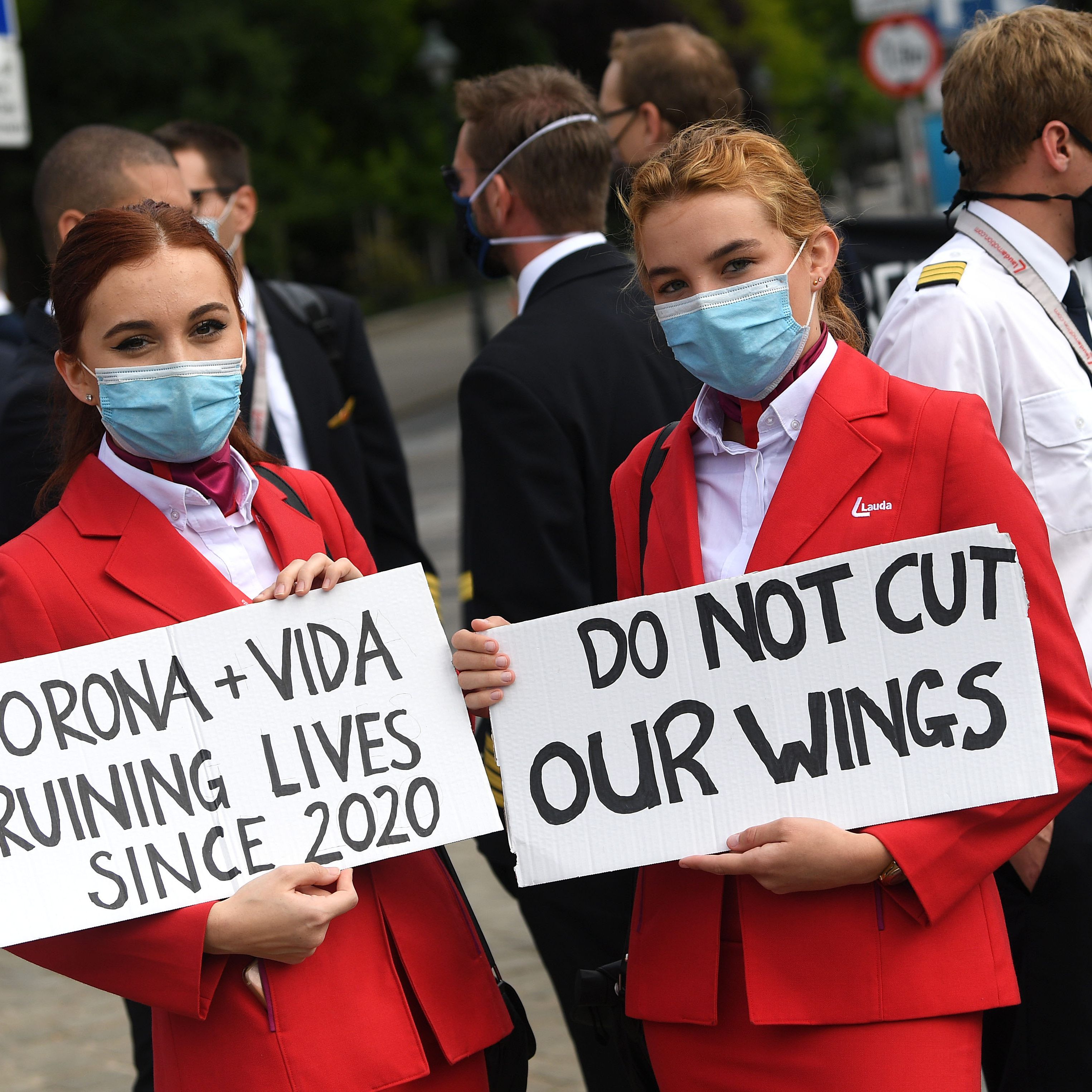 Die meisten Mitarbeiter kamen in Uniform zur Demo.