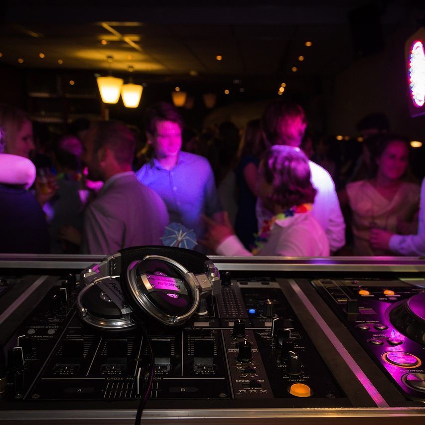 Gefordert werden längere Öffnungszeiten in der Nachtgastronomie.