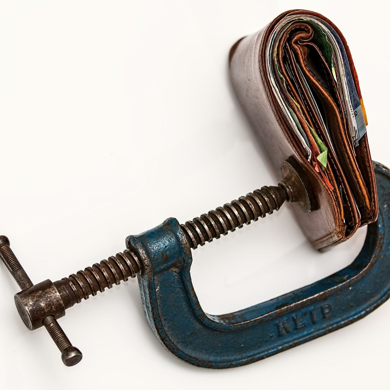 Der Preisrutsch bei Treibstoffen ließ Inflation im Mai auf 0,7 % sacken.