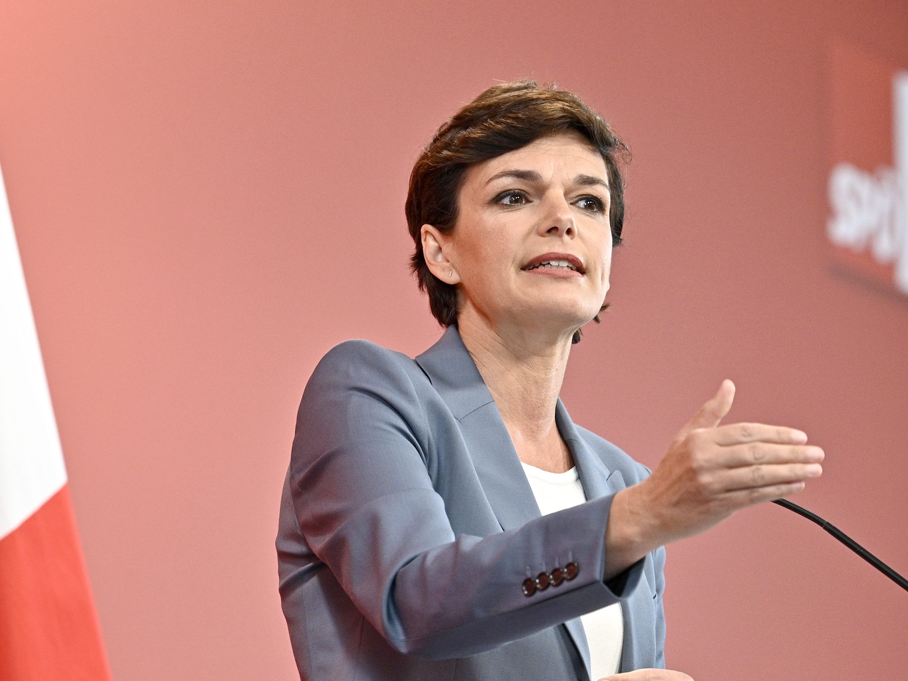 SPÖ-Chefin Rendi-Wagner fordert ein größeres Konjunkturpaket. SPÖ-Chefin Rendi-Wagner fordert ein größeres Konjunkturpaket.