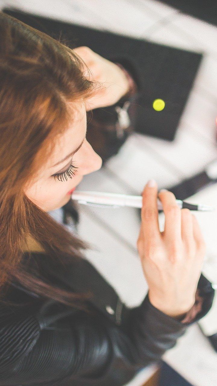 Beinahe zwei Drittel wollen auch nach der Coronakrise verstärkt im Homeoffice arbeiten.