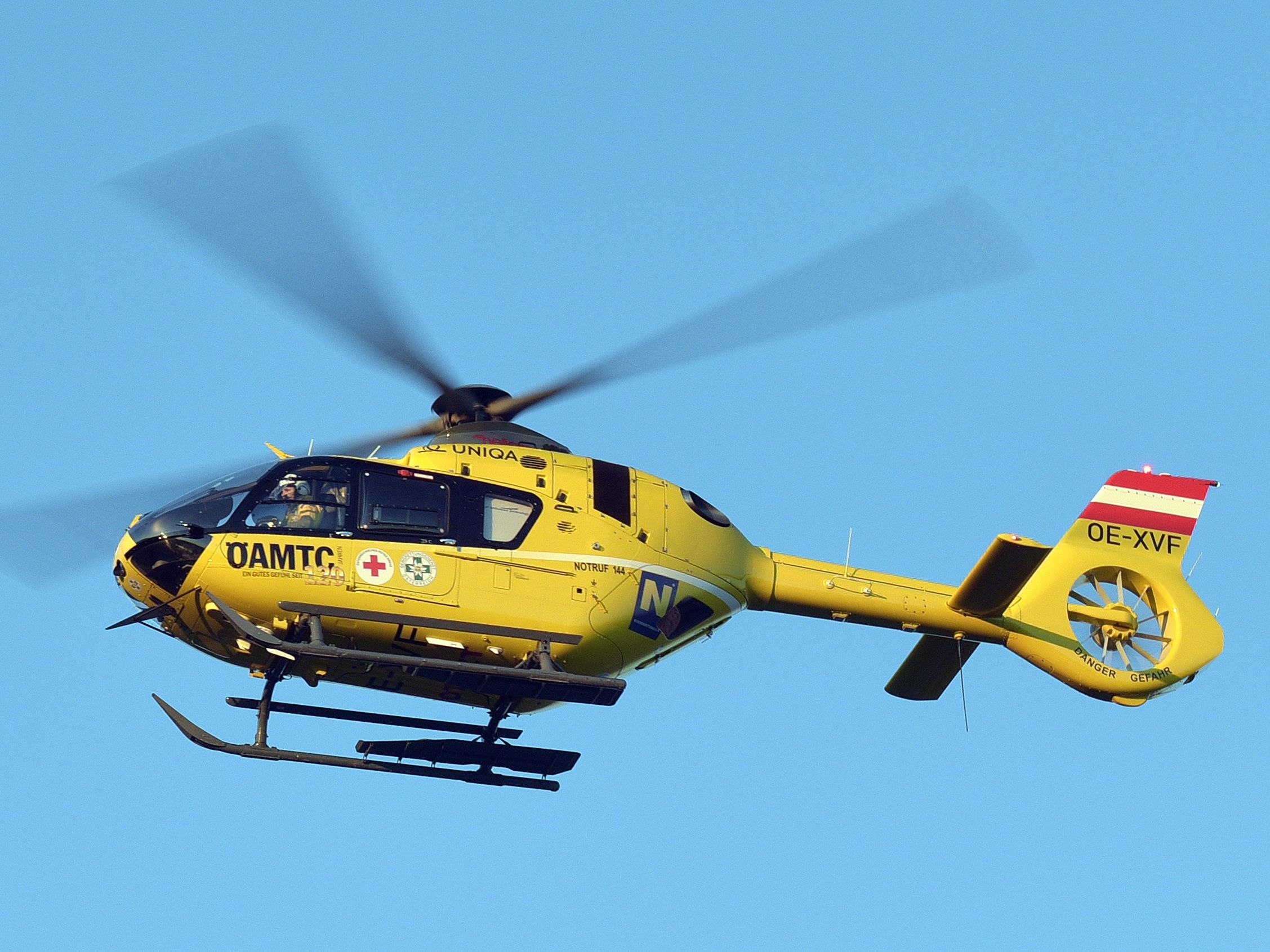 Die junge Frau wurde mit schweren Kopfverletzungen ins Krankenhaus geflogen.