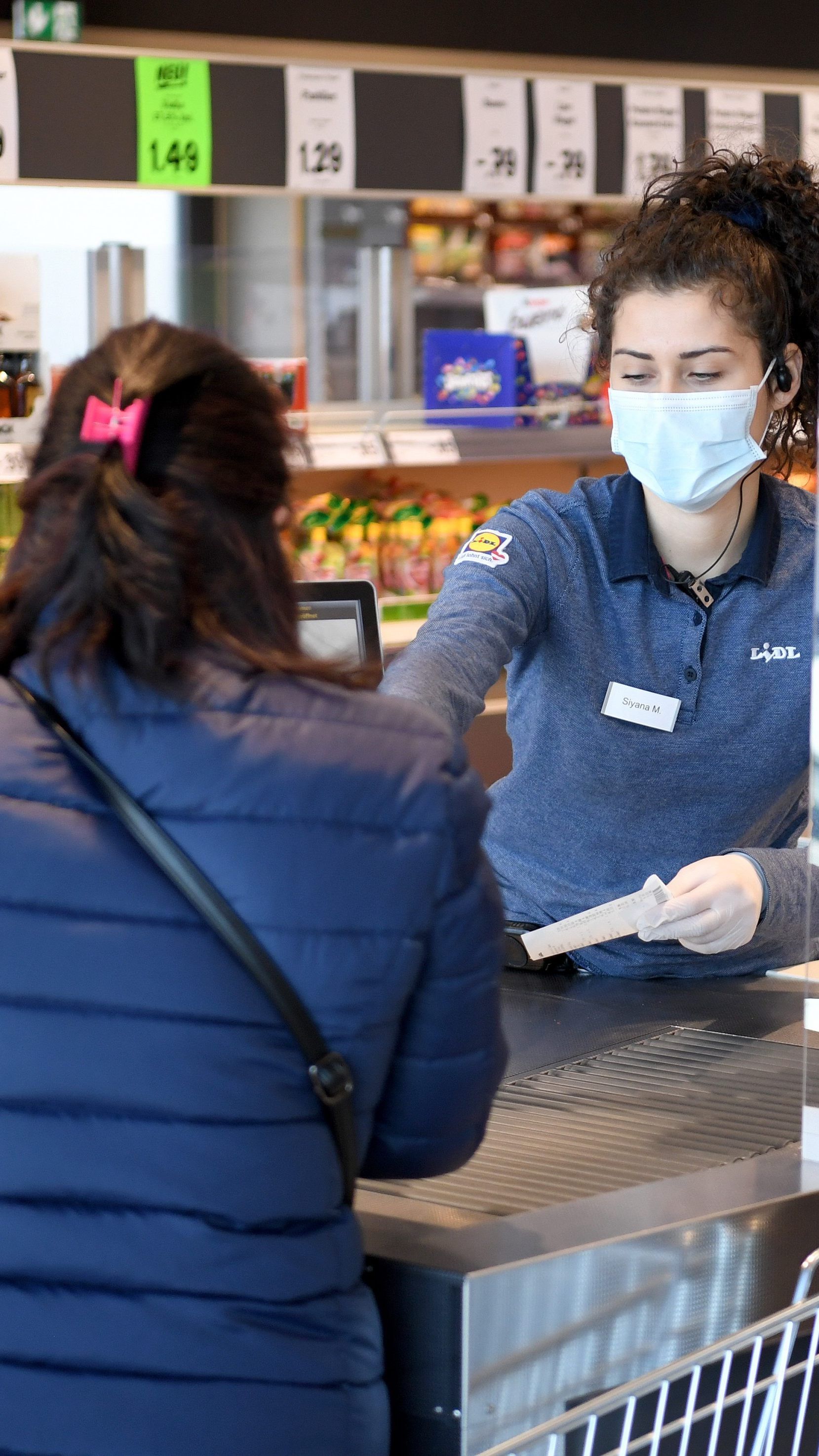 Die "Corona-Gehaltsschere" öffnet sich.