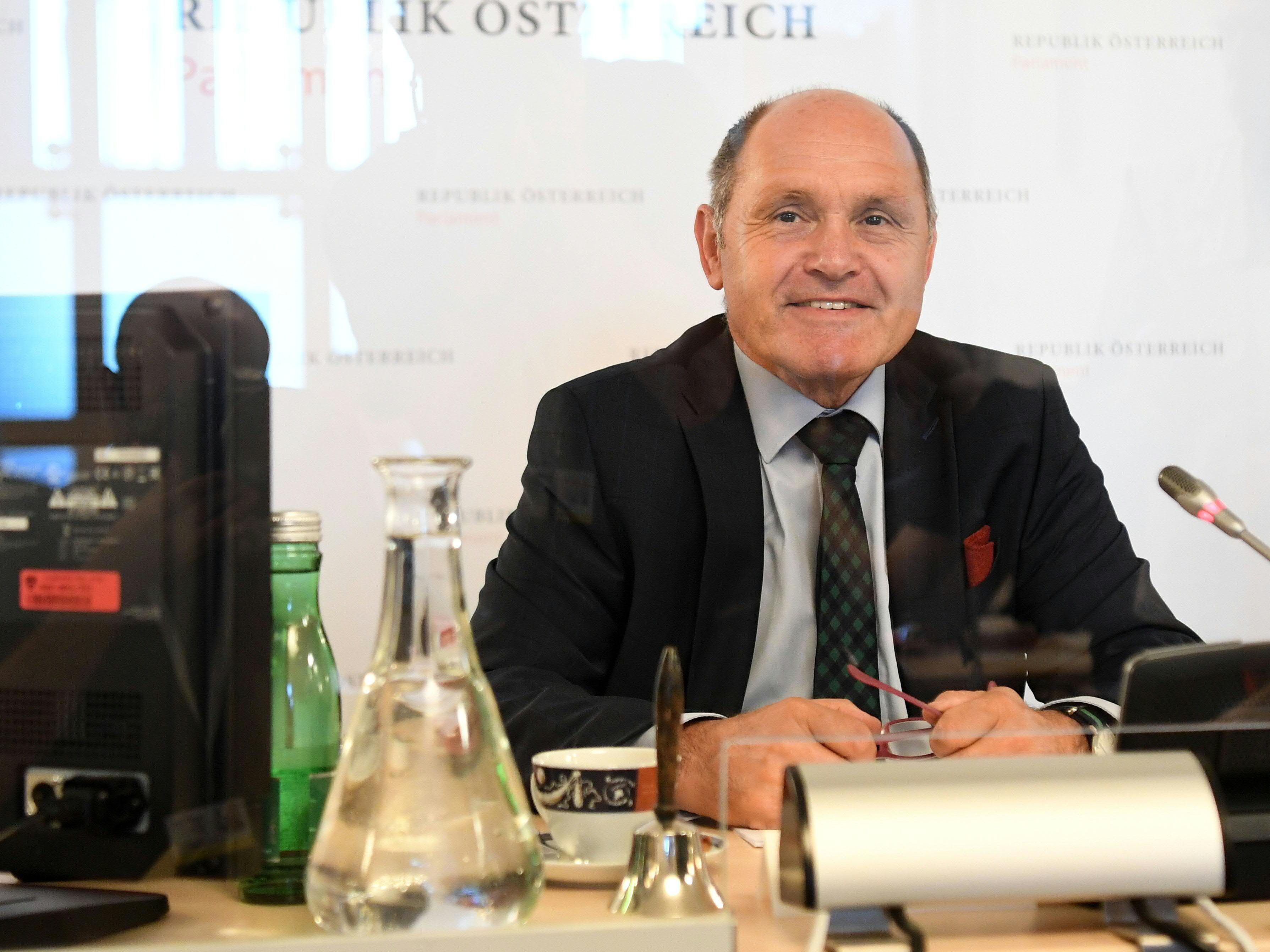 Wie Sobotka ankündigte, wird das Sicherheitskonzept im Hohen Haus nun überarbeitet Wie Sobotka ankündigte, wird das Sicherheitskonzept im Hohen Haus nun überarbeitet