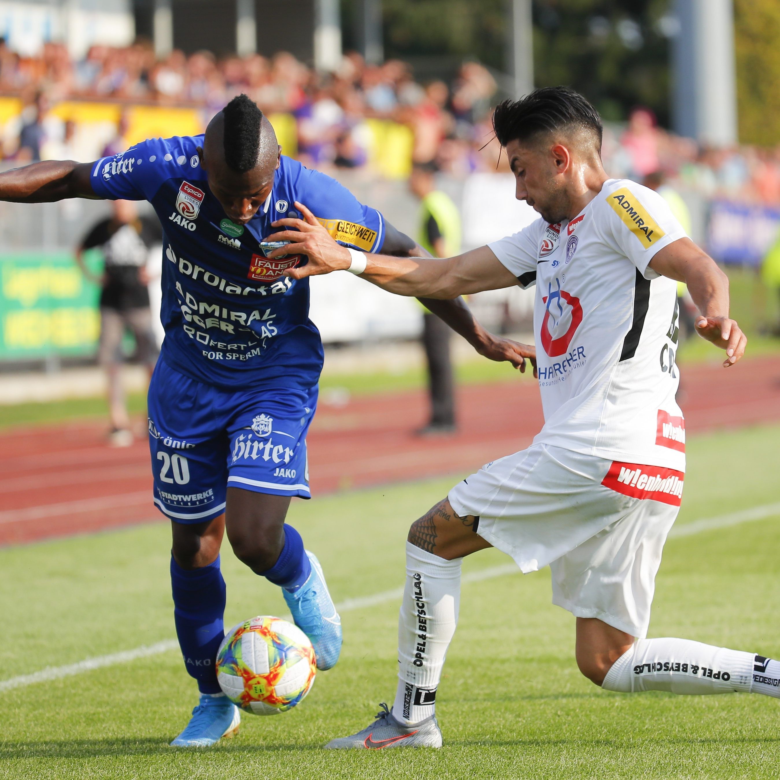 Cavlan (rechts) wechselt von der Austria zurück zum FC Emmen.