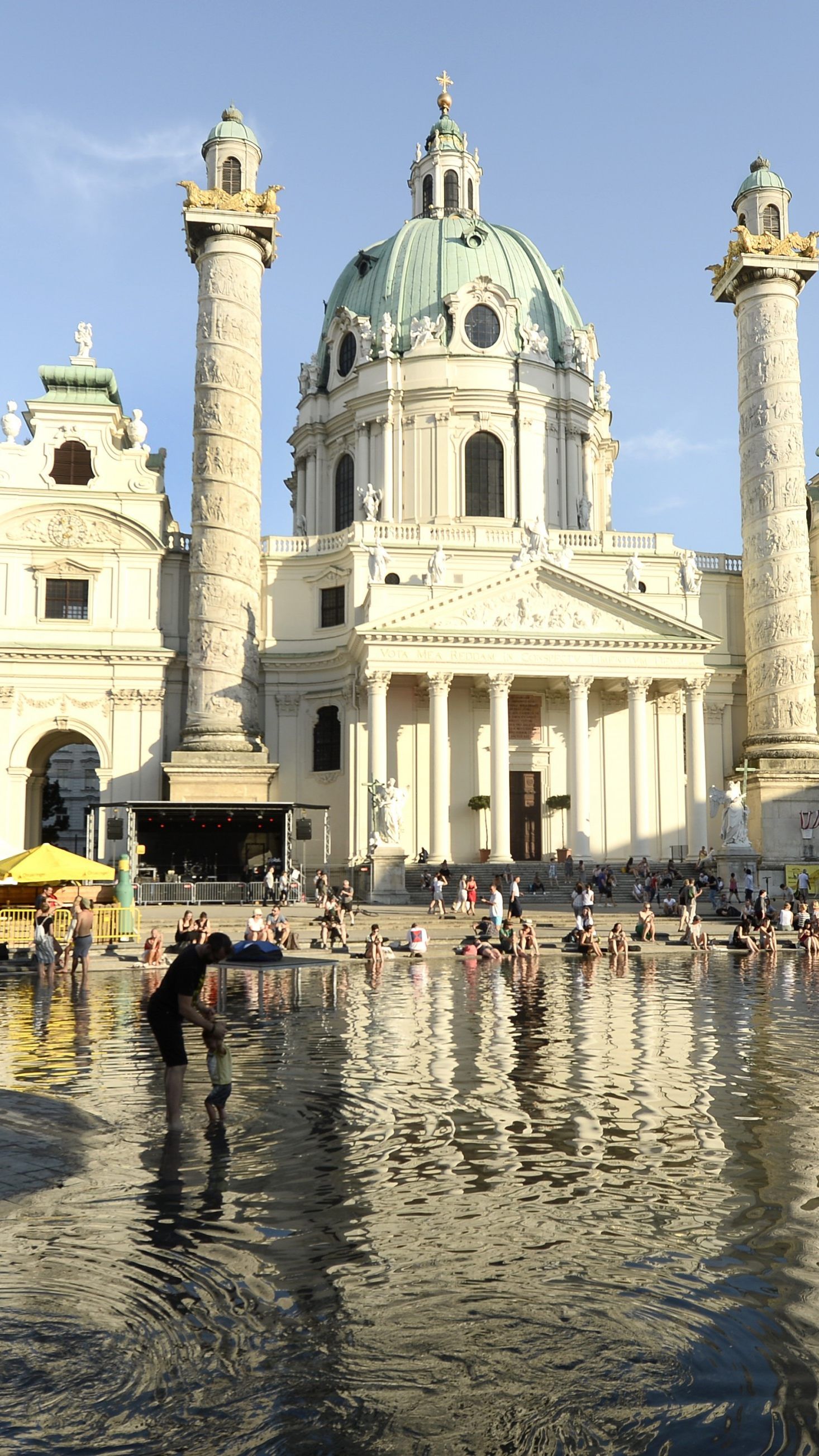 Das heurige Popfest wird ausschließlich in der Karlskirche anstatt draußen am Karlsplatz stattfinden