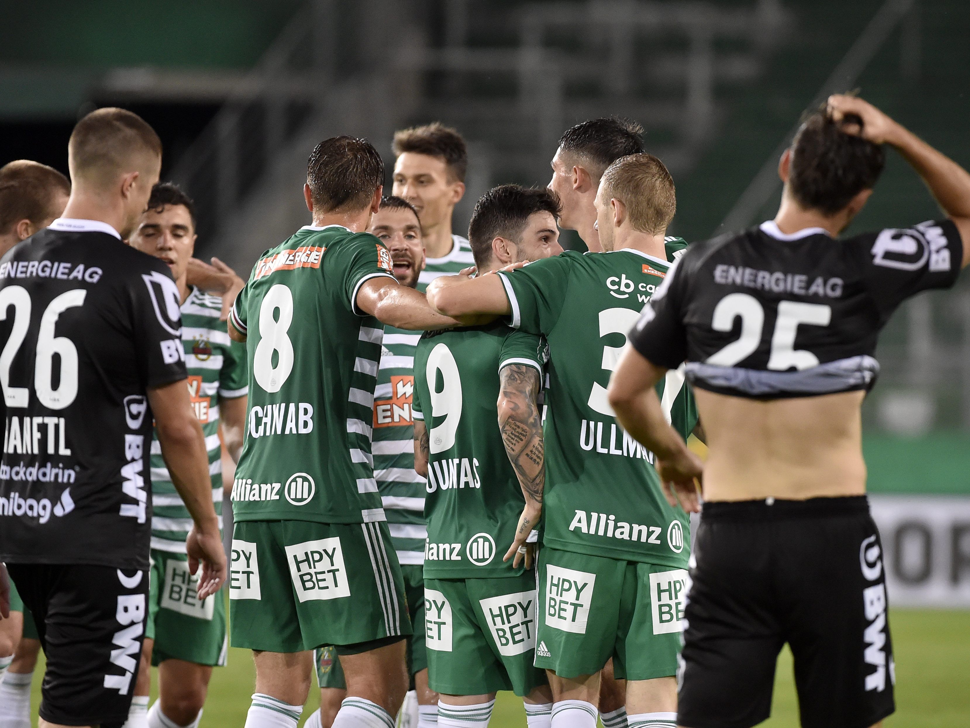 Rapid holte mit dem Sieg über den LASK den Vizemeistertitel. Rapid holte mit dem Sieg über den LASK den Vizemeistertitel.