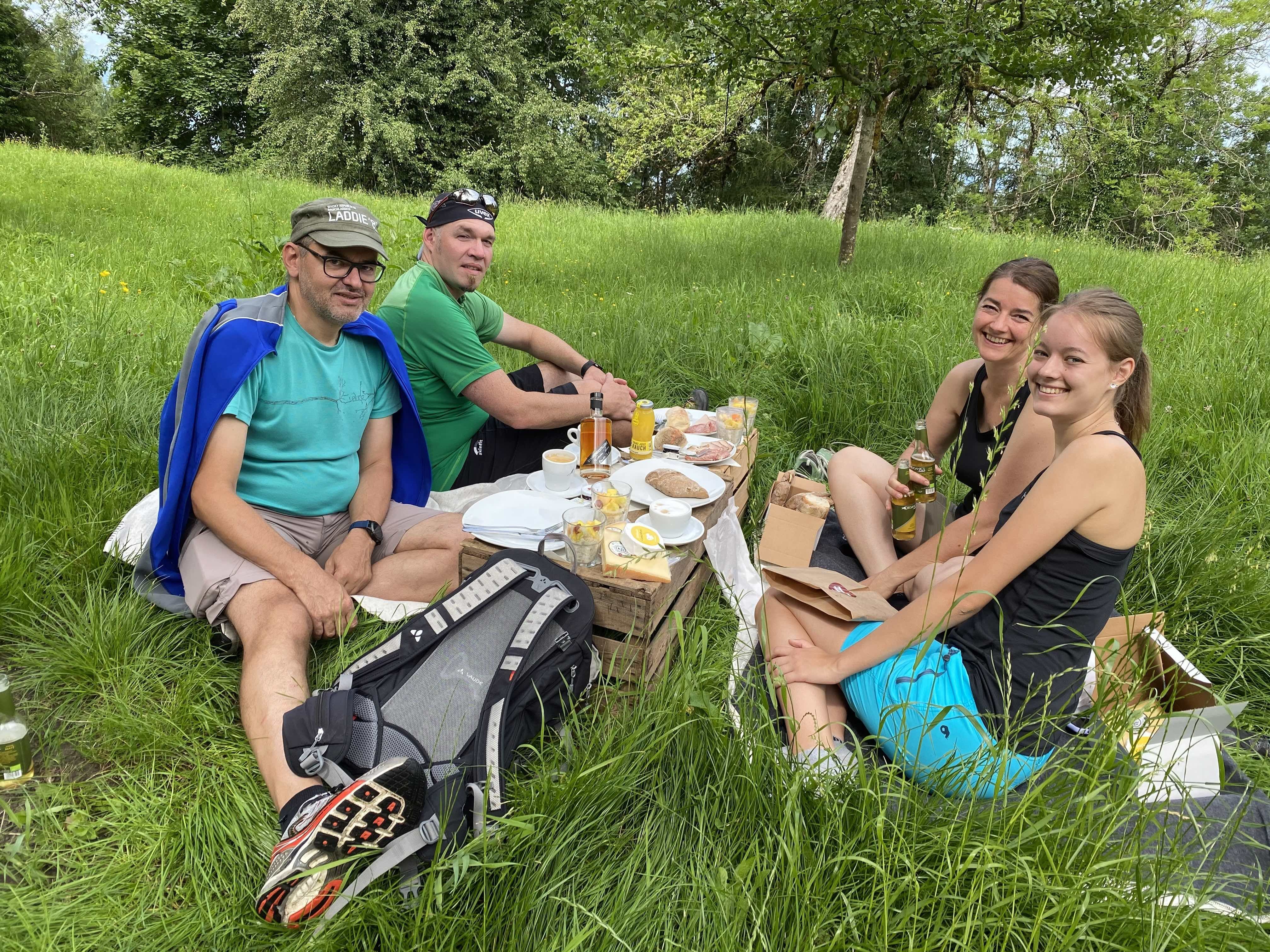 Das 1. Vorarlberger Kulturpicknick fand auf dem Schlossberg statt. Das 1. Vorarlberger Kulturpicknick fand auf dem Schlossberg statt.