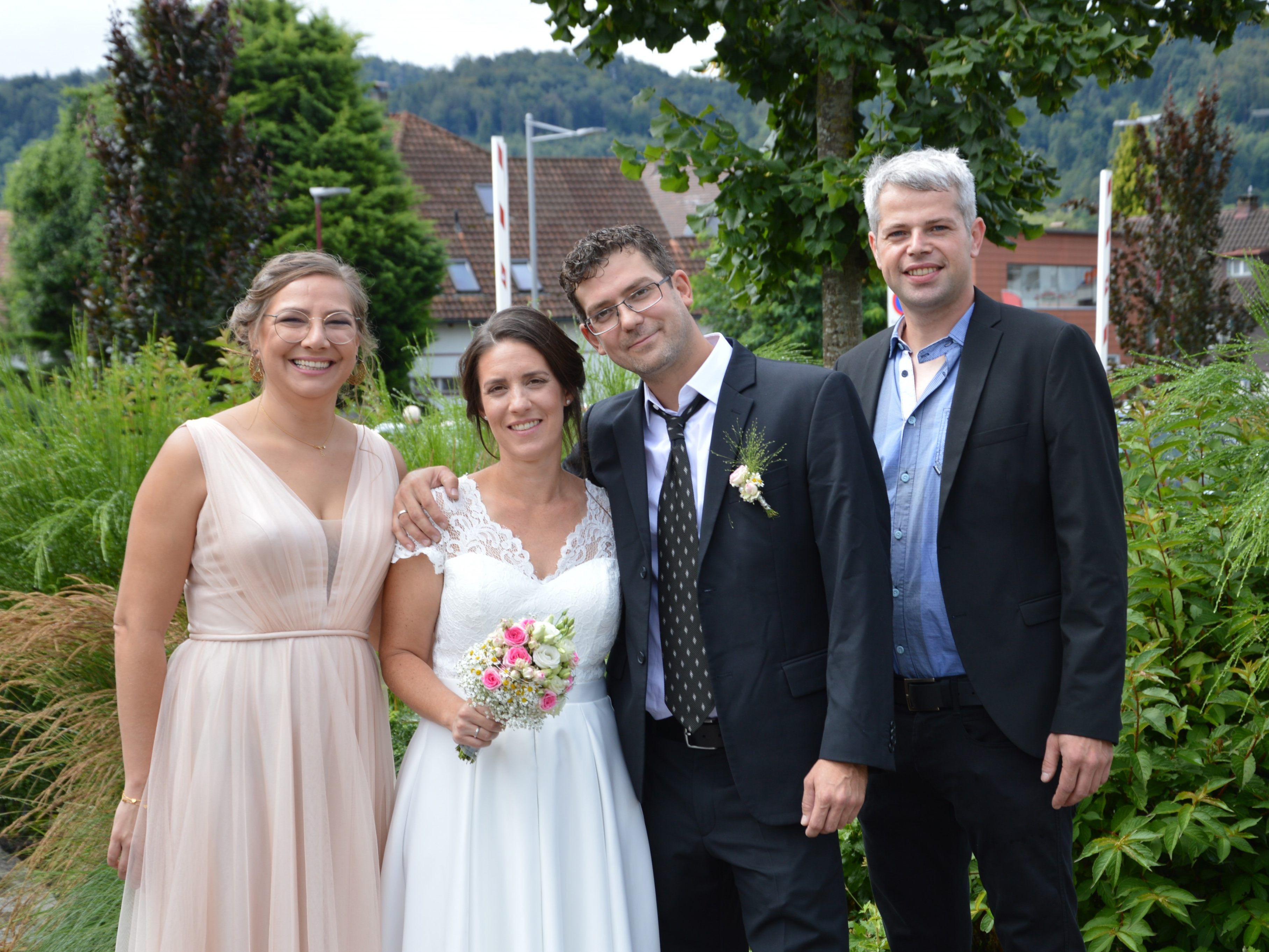 Claire Gilquin und Sebastian Baur haben geheiratet. Claire Gilquin und Sebastian Baur haben geheiratet.