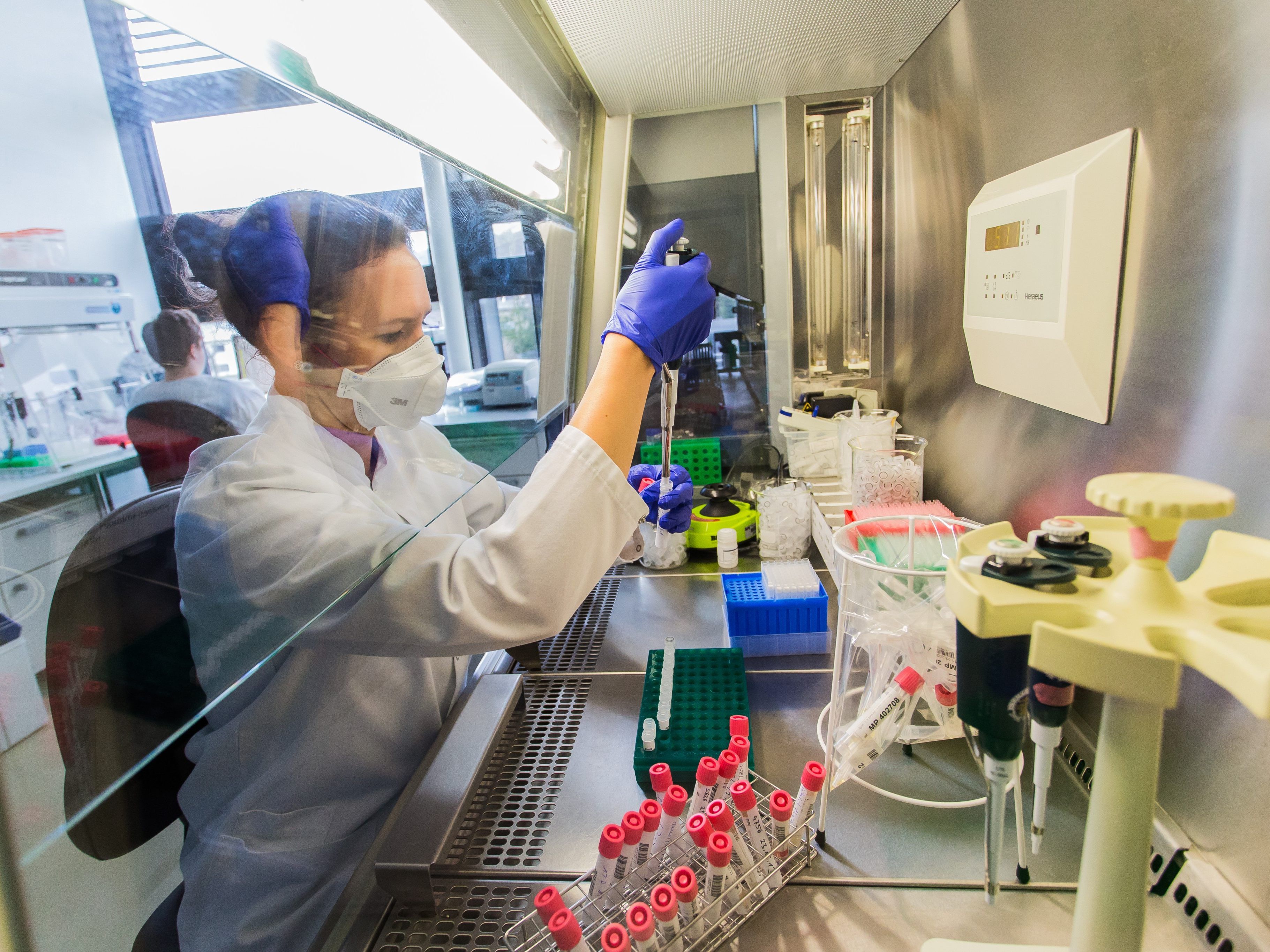 Österreichweit werden über 100 Personen wegen einer Infektion mit dem Coronavirus im Krankenhaus behandelt.