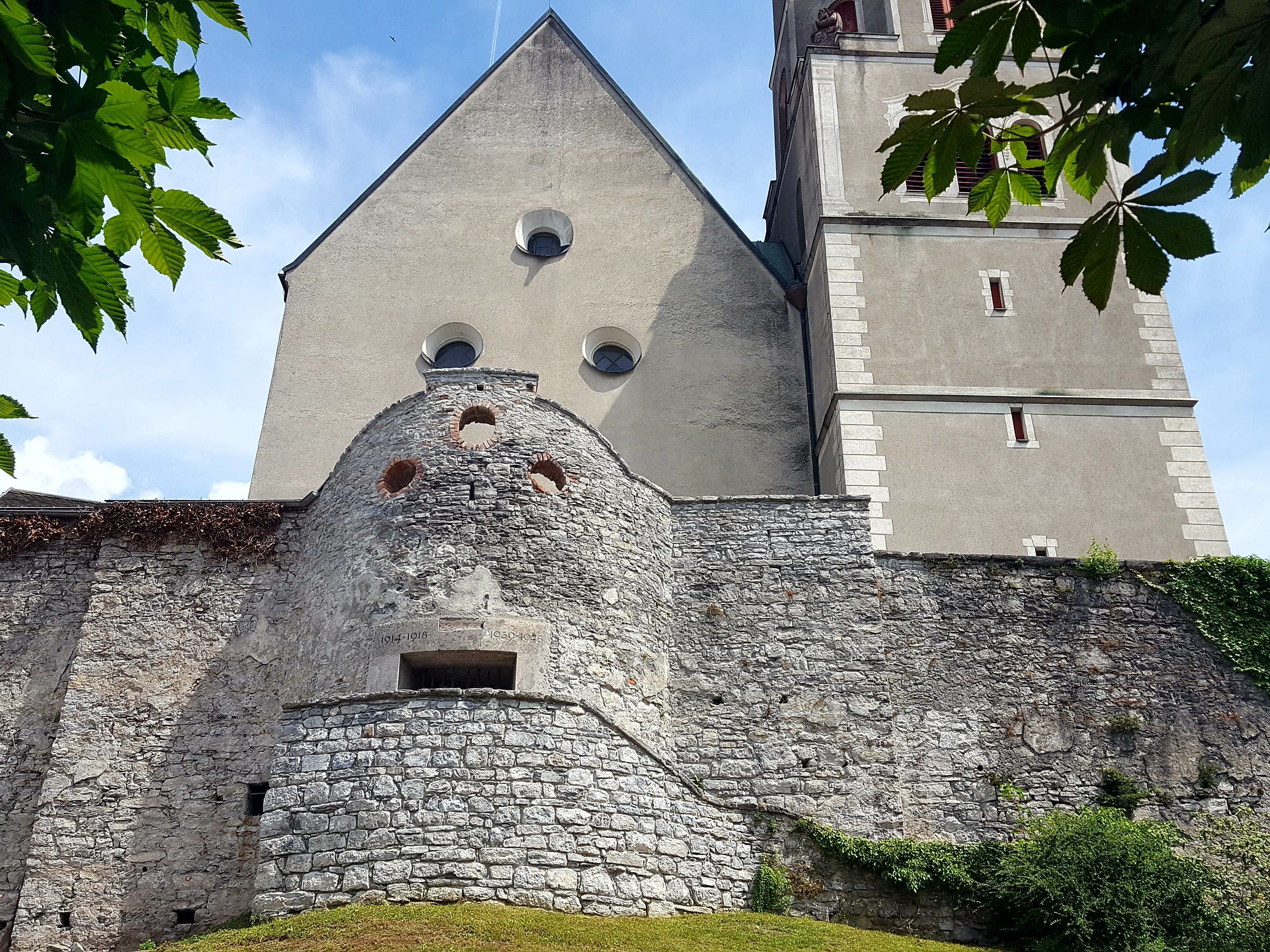 Sanierung Kriegerdenkmal.