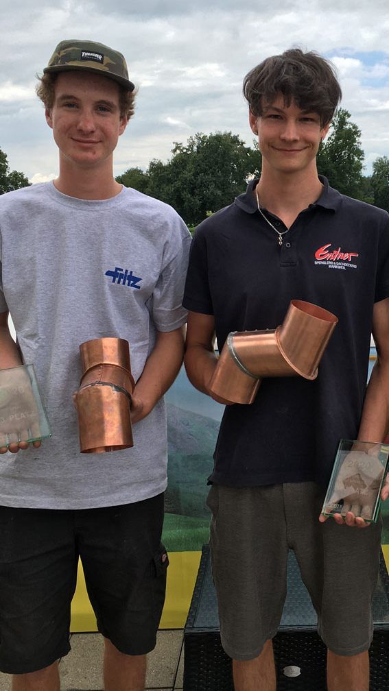 Die Gewinner (v.l.): Noah Lanschützer (3. Platz), Elias Ammann (1. Platz) und Semi Muhamedbegovic (2. Platz).