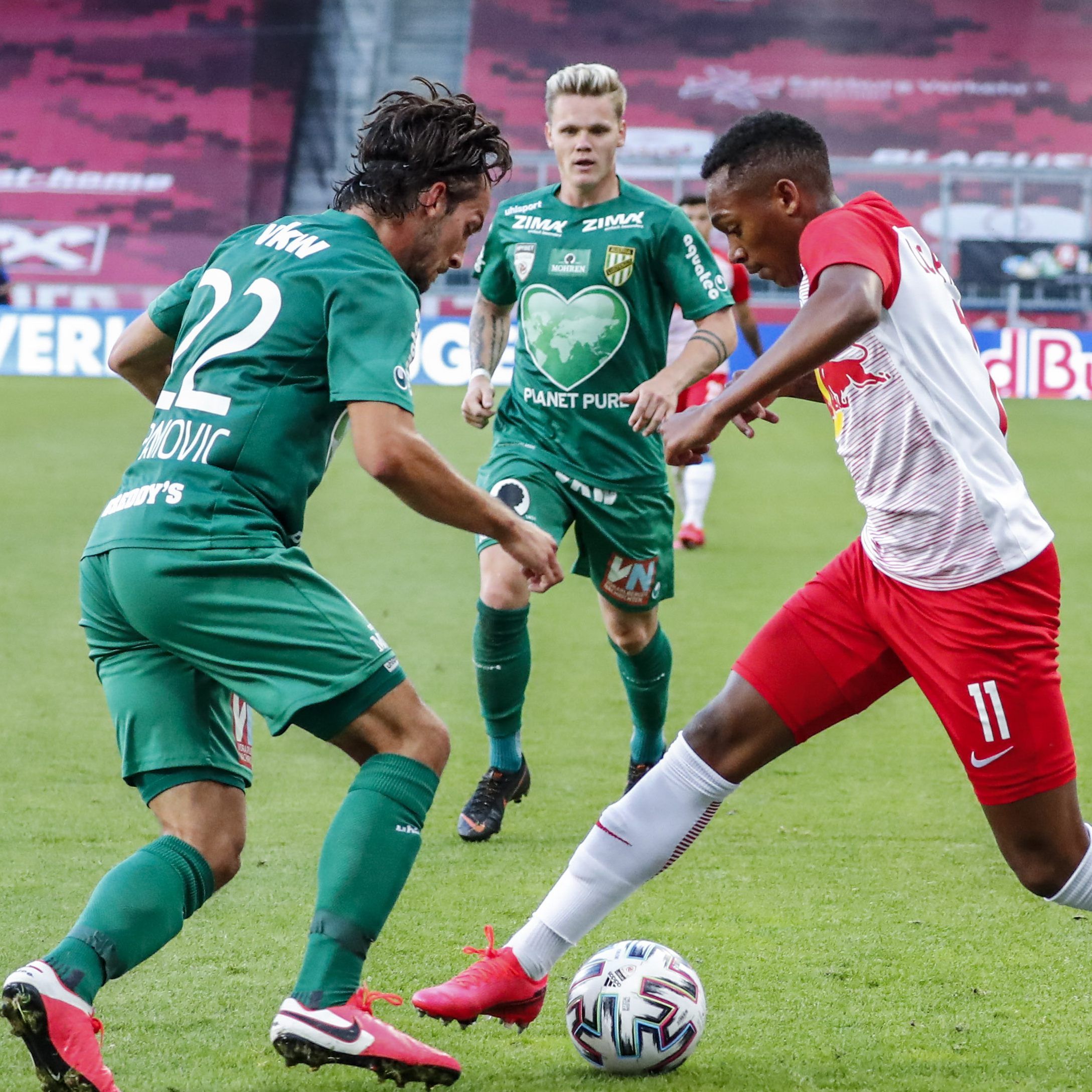 Am Ende des Spiels jubelten die Lieferinger über einen klaren Sieg über die Austria aus Lustenau.