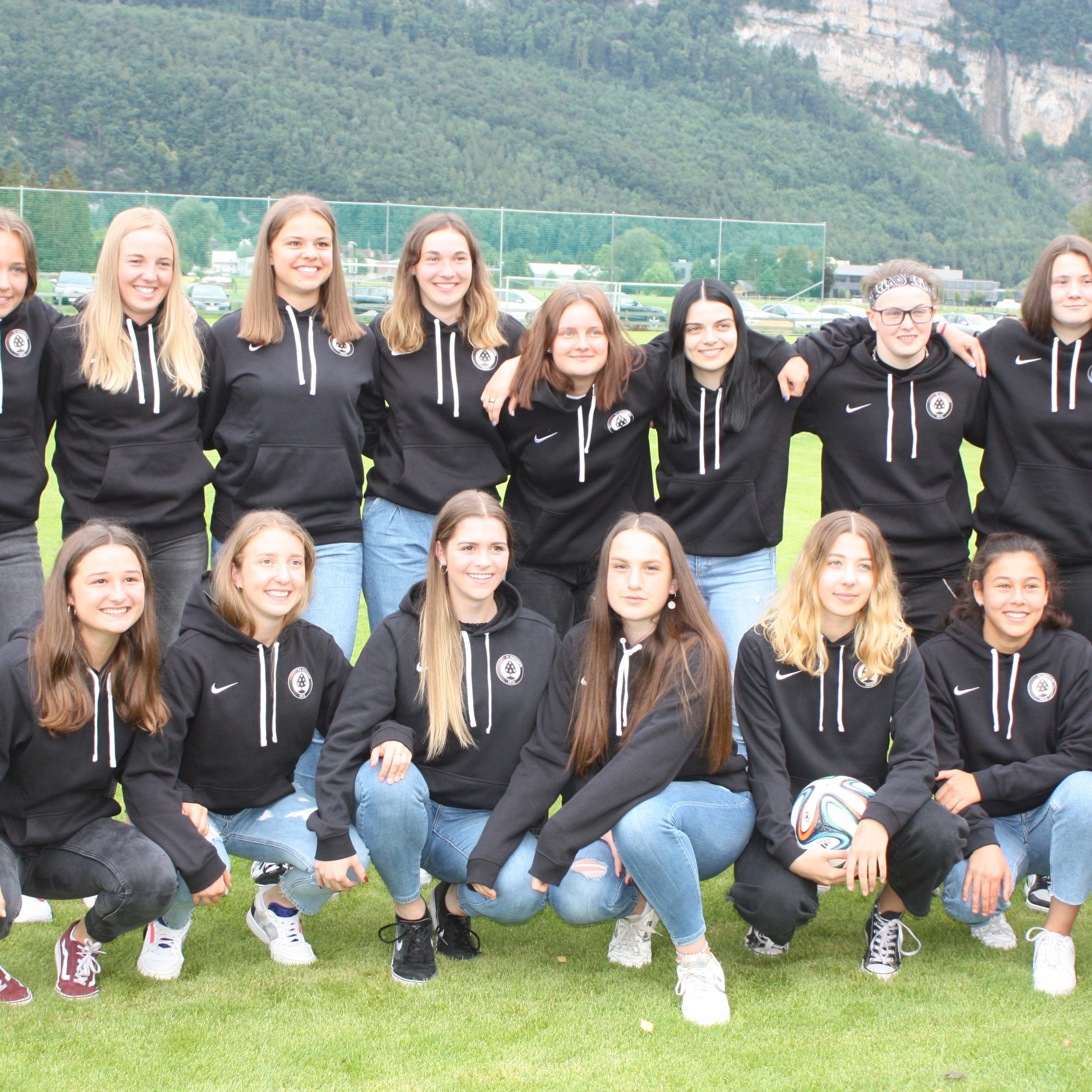 Neue Ausgehjacken für die Dornbirner Ladies