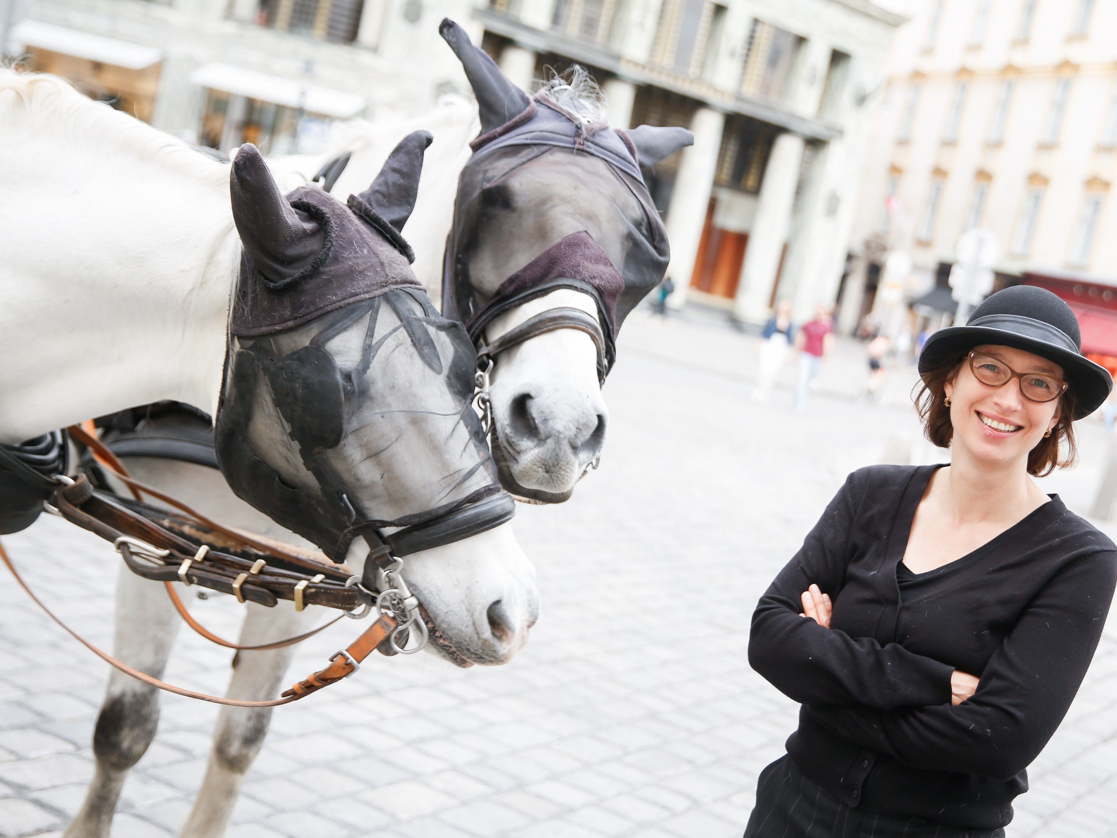Theatermacherin Susita Fink hat auch eine Leidenschaft für Pferde - so entstanden die Wiener Kulturkutschen Theatermacherin Susita Fink hat auch eine Leidenschaft für Pferde - so entstanden die Wiener Kulturkutschen