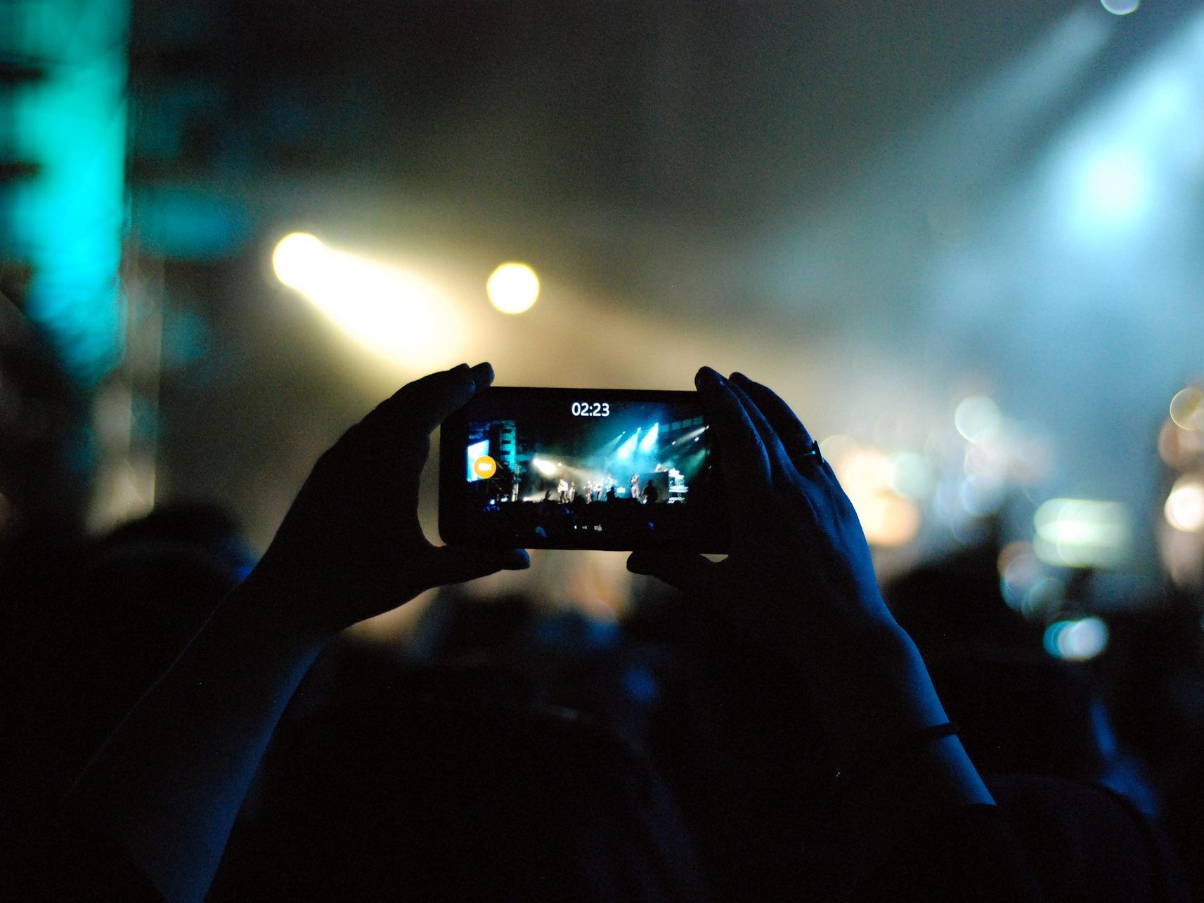 Oeticket-CheckIn soll Contact-Tracing im Coronavirus-Verdachtsfall nach Events ermöglichen. Oeticket-CheckIn soll Contact-Tracing im Coronavirus-Verdachtsfall nach Events ermöglichen.