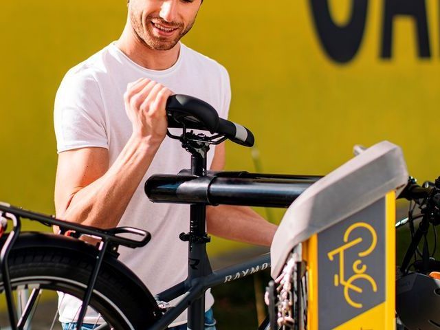 Beim Pop-Up Fahrrad-Stützpunkt Museumsquartier kann man kostenlos sein Fahrrad checken lassen